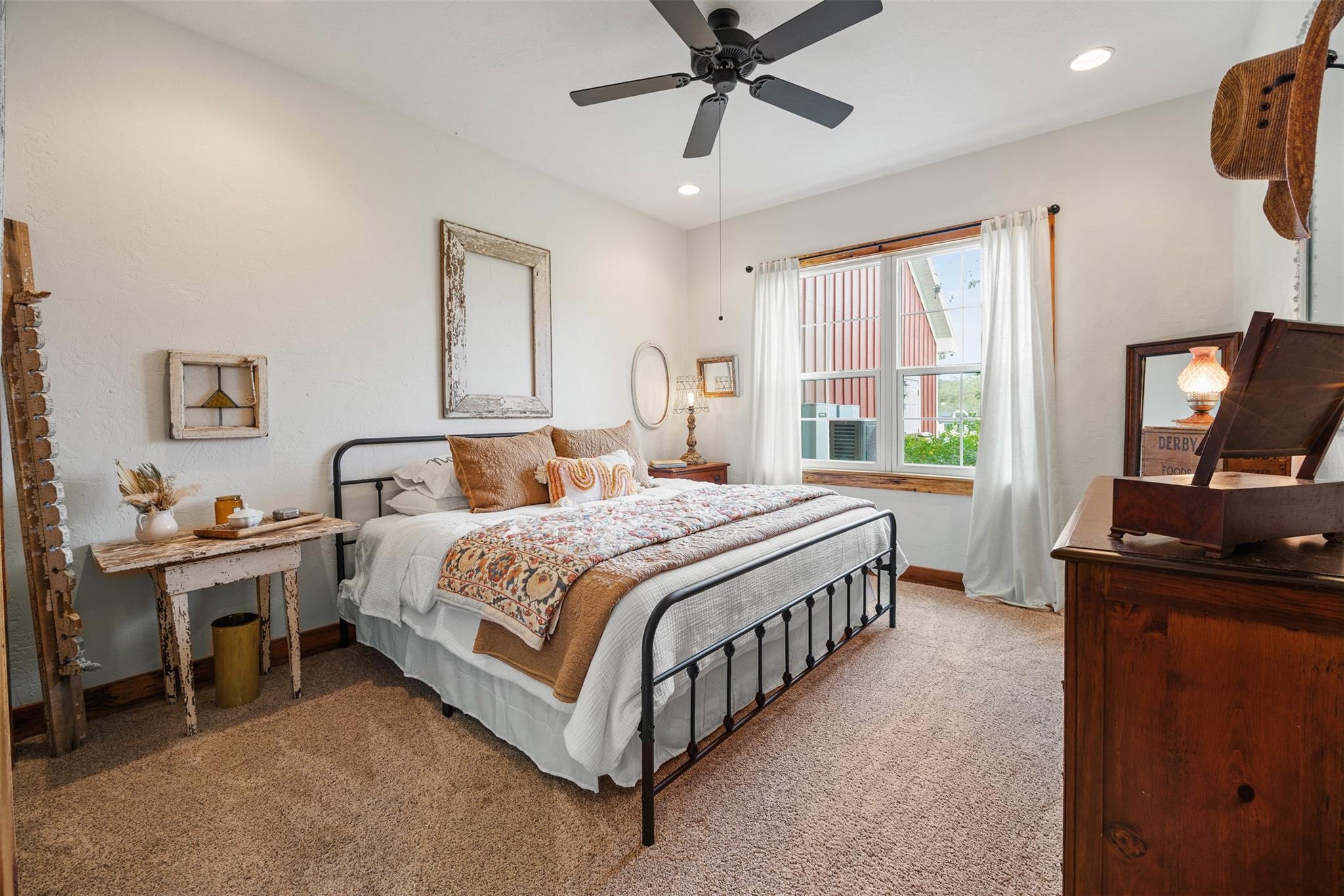 SADDLE RIDGE SUB - Residential