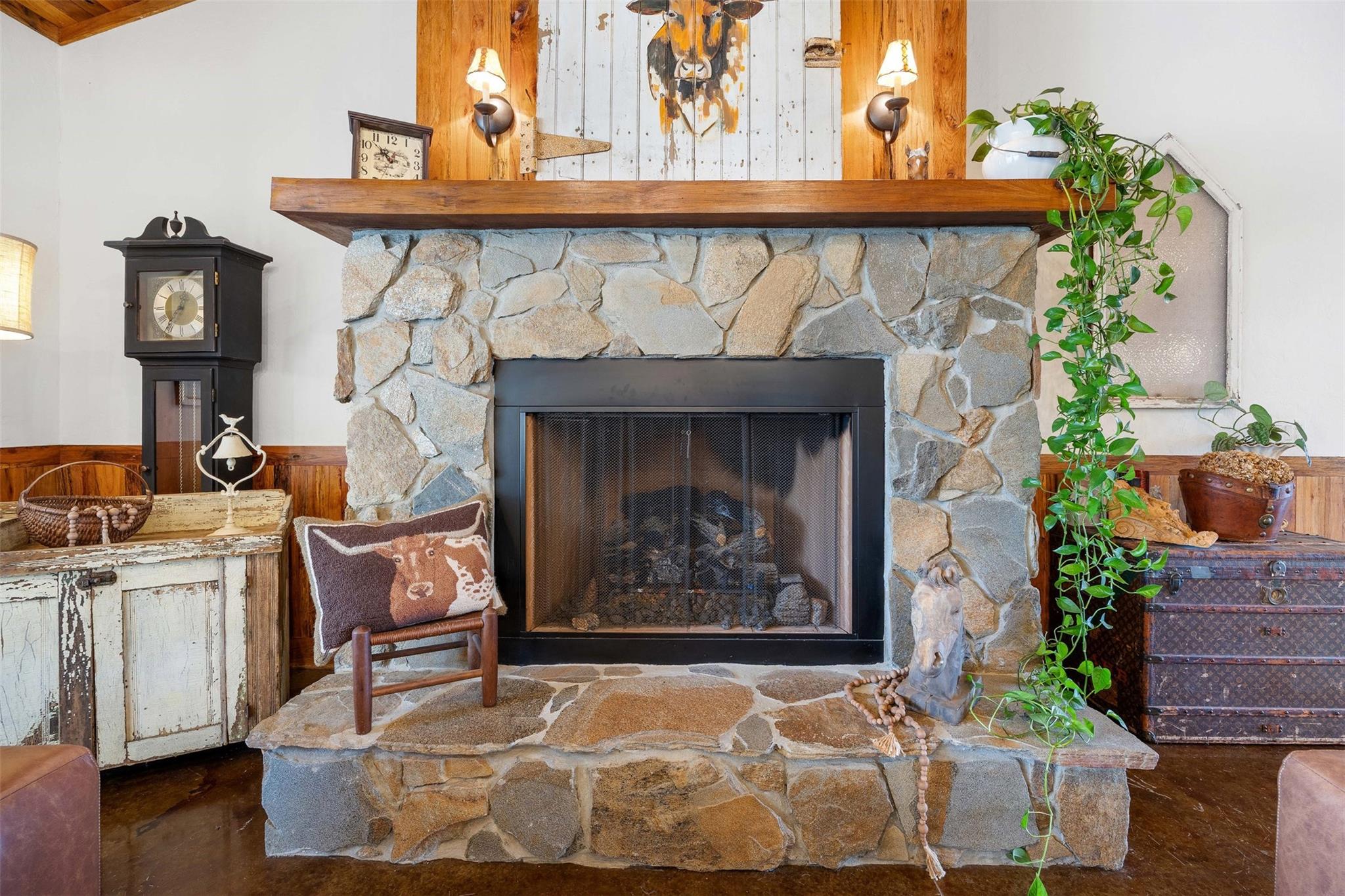 SADDLE RIDGE SUB - Residential