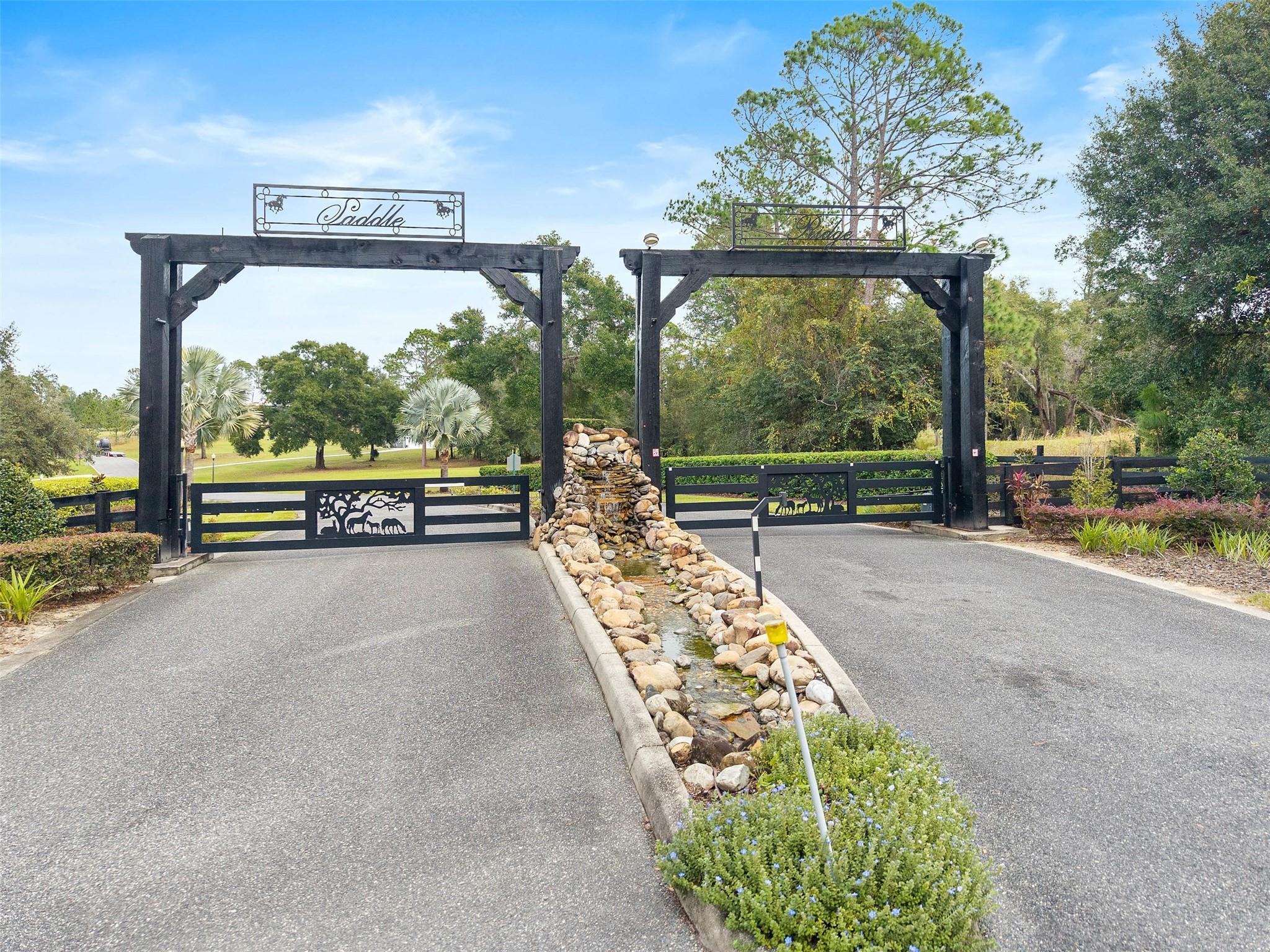 SADDLE RIDGE SUB - Residential