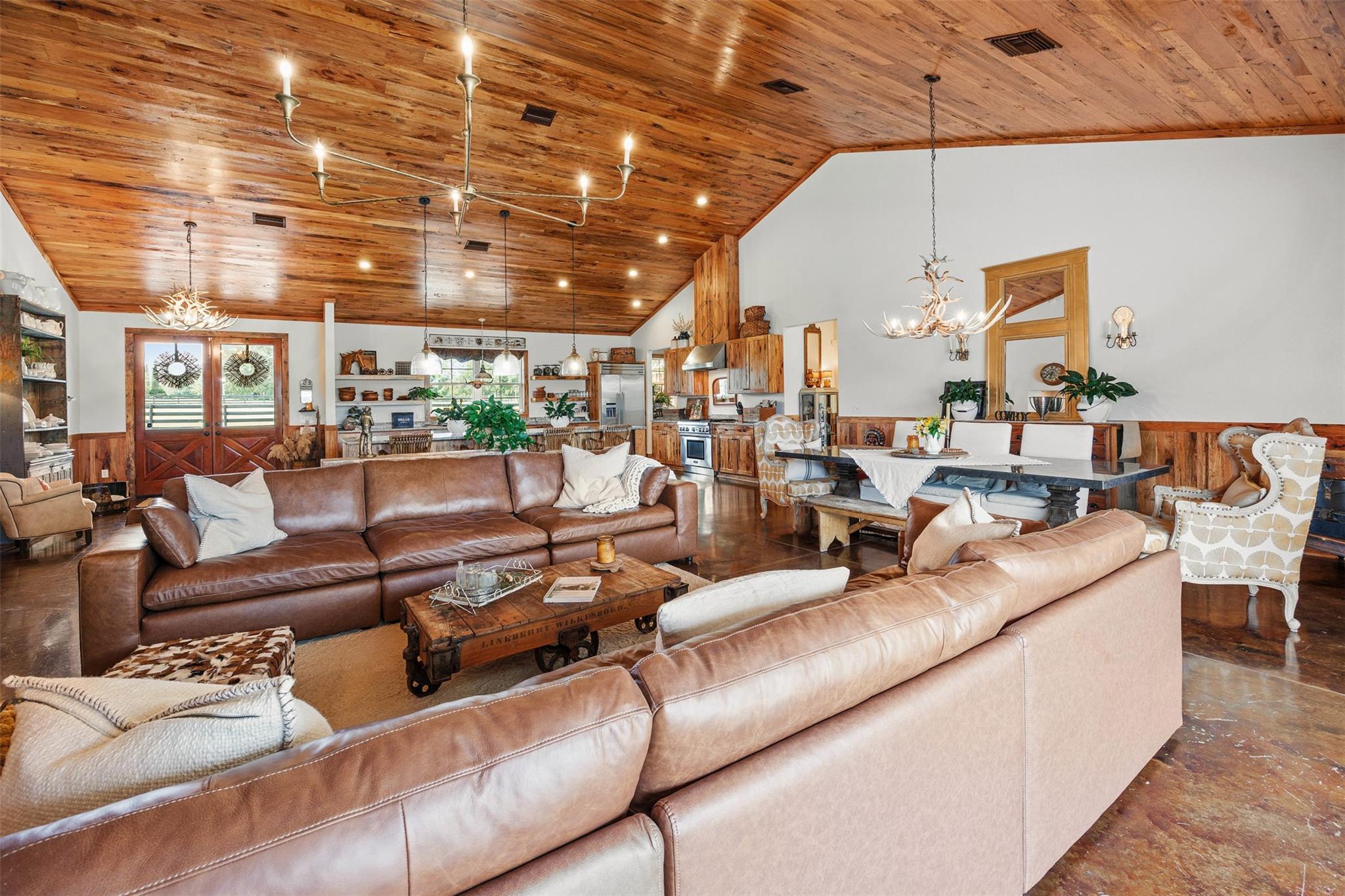 SADDLE RIDGE SUB - Residential