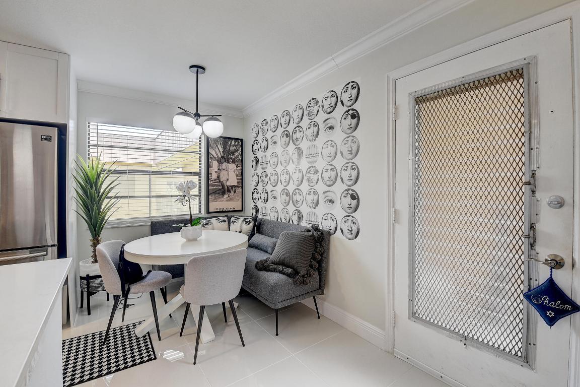 KINGS POINT CAPRI CONDOS - Residential