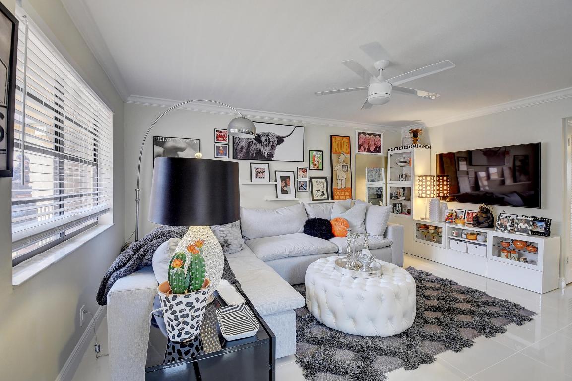 KINGS POINT CAPRI CONDOS - Residential