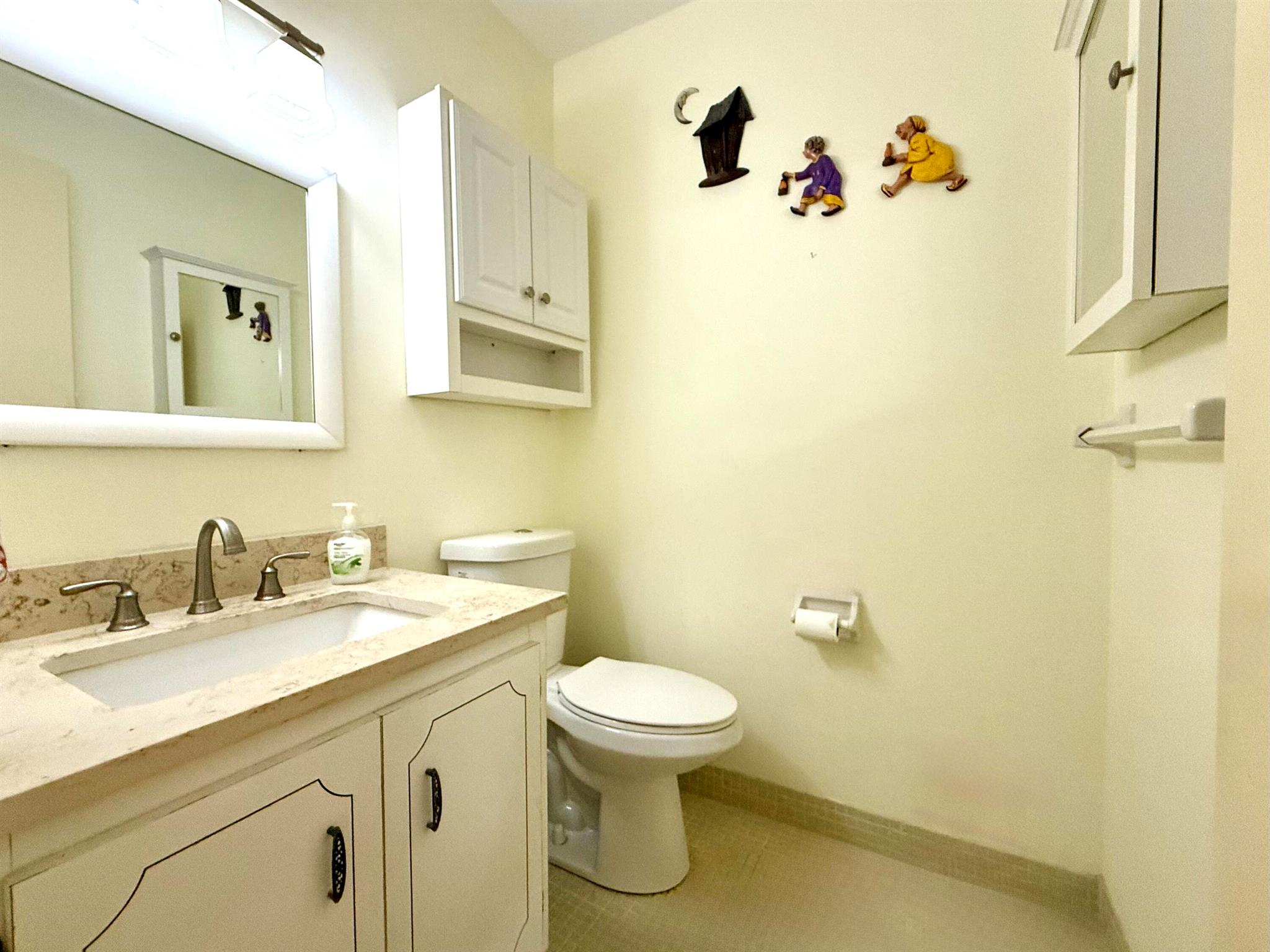 HIGH POINT WEST CONDO 2 - Residential