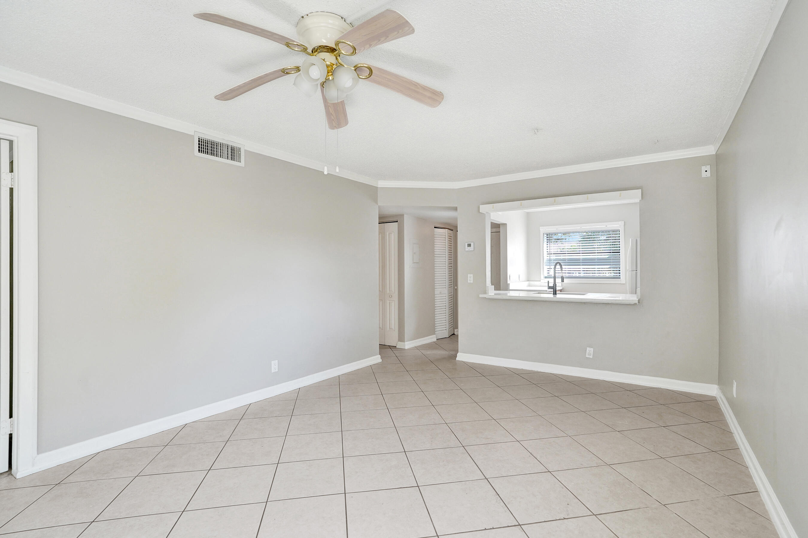 CORAL RUN CONDO - Residential Lease