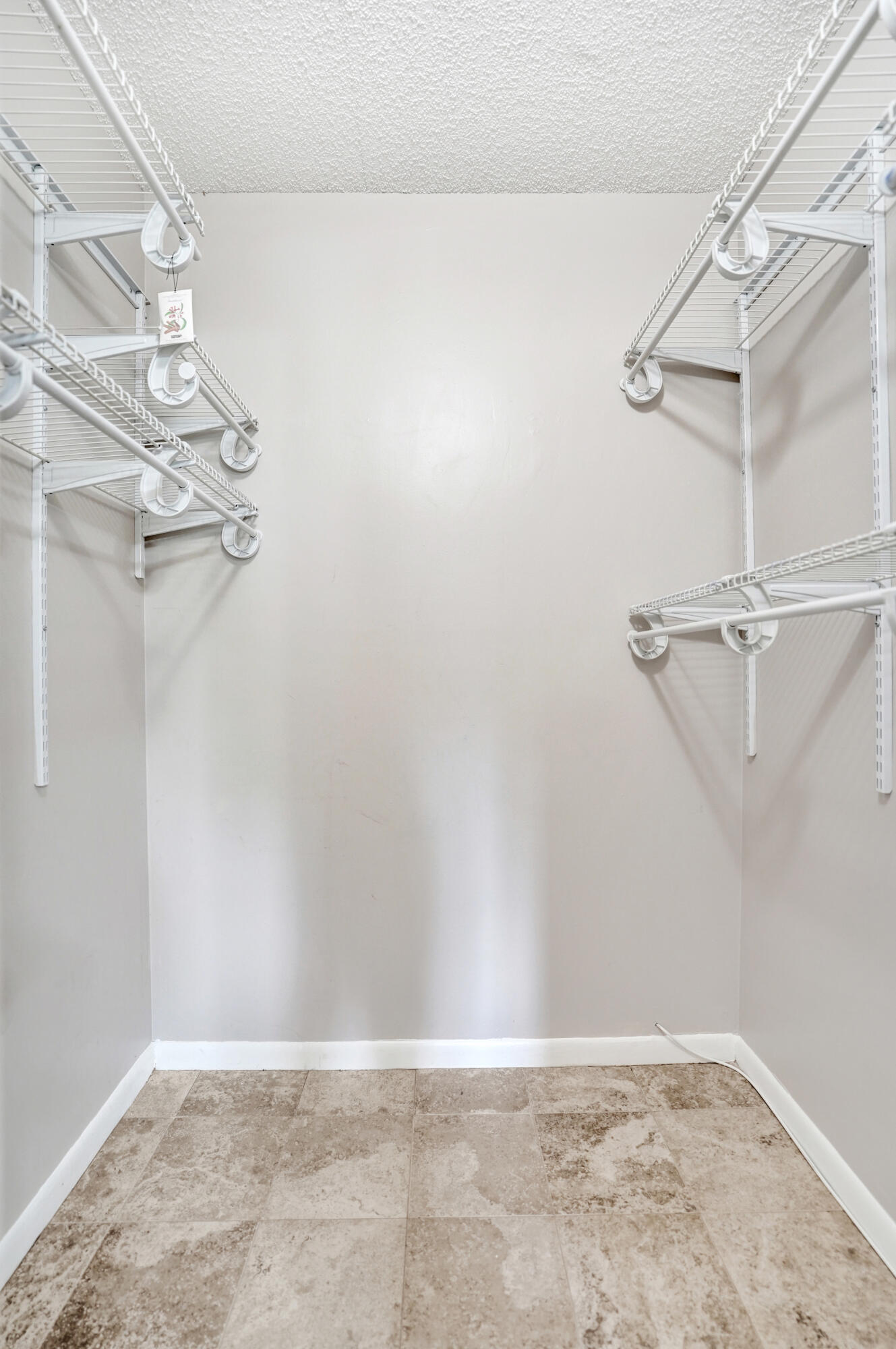 CORAL RUN CONDO - Residential Lease