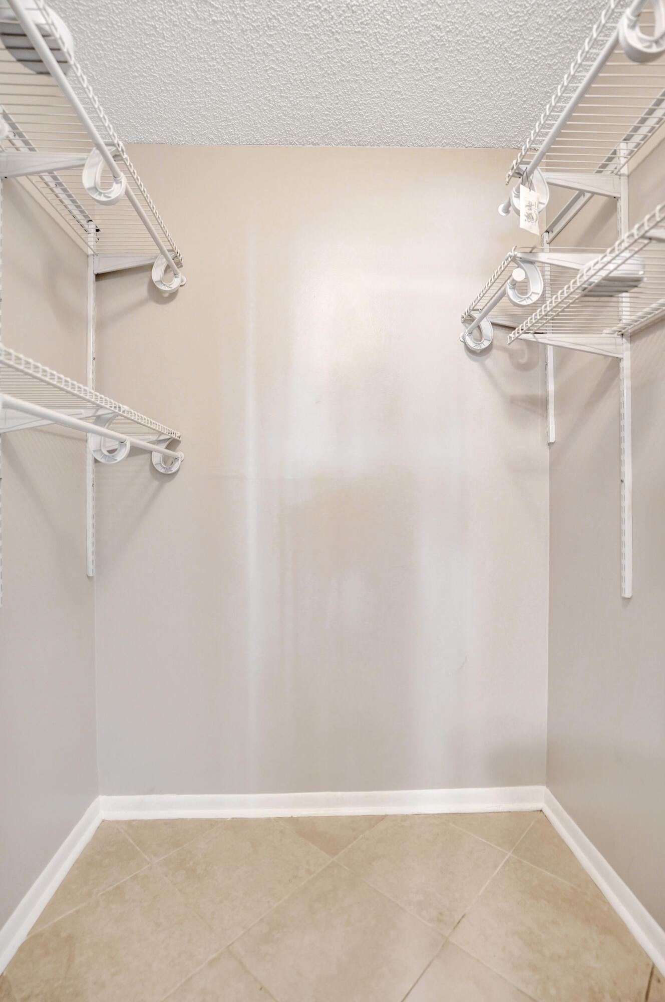 CORAL RUN CONDO - Residential Lease