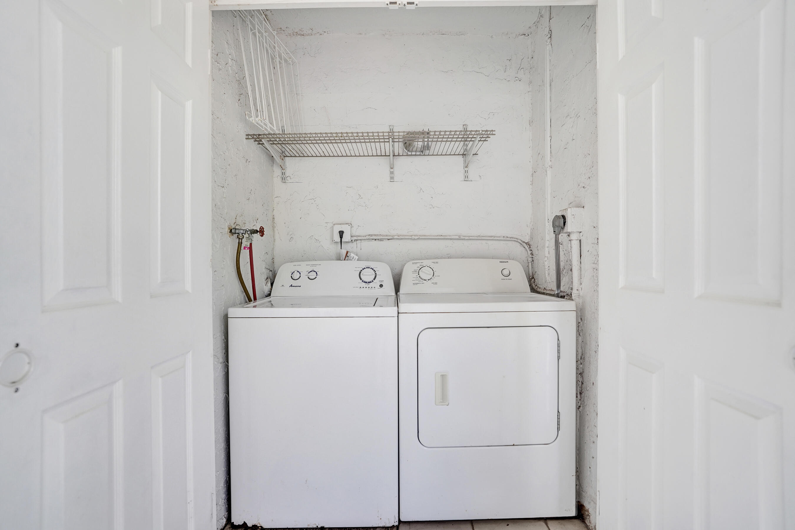 CORAL RUN CONDO - Residential Lease