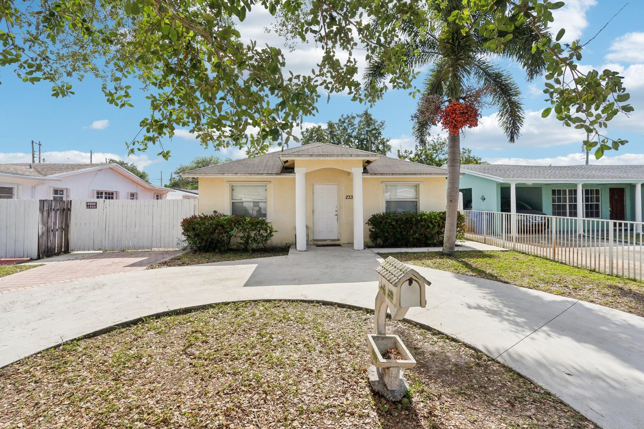 Leslie Homes 37-43 B - Residential