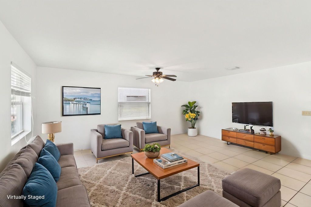 Photo of 2331 N 66th Terrace, Hollywood, FL 33024 (MLS # F10556783)