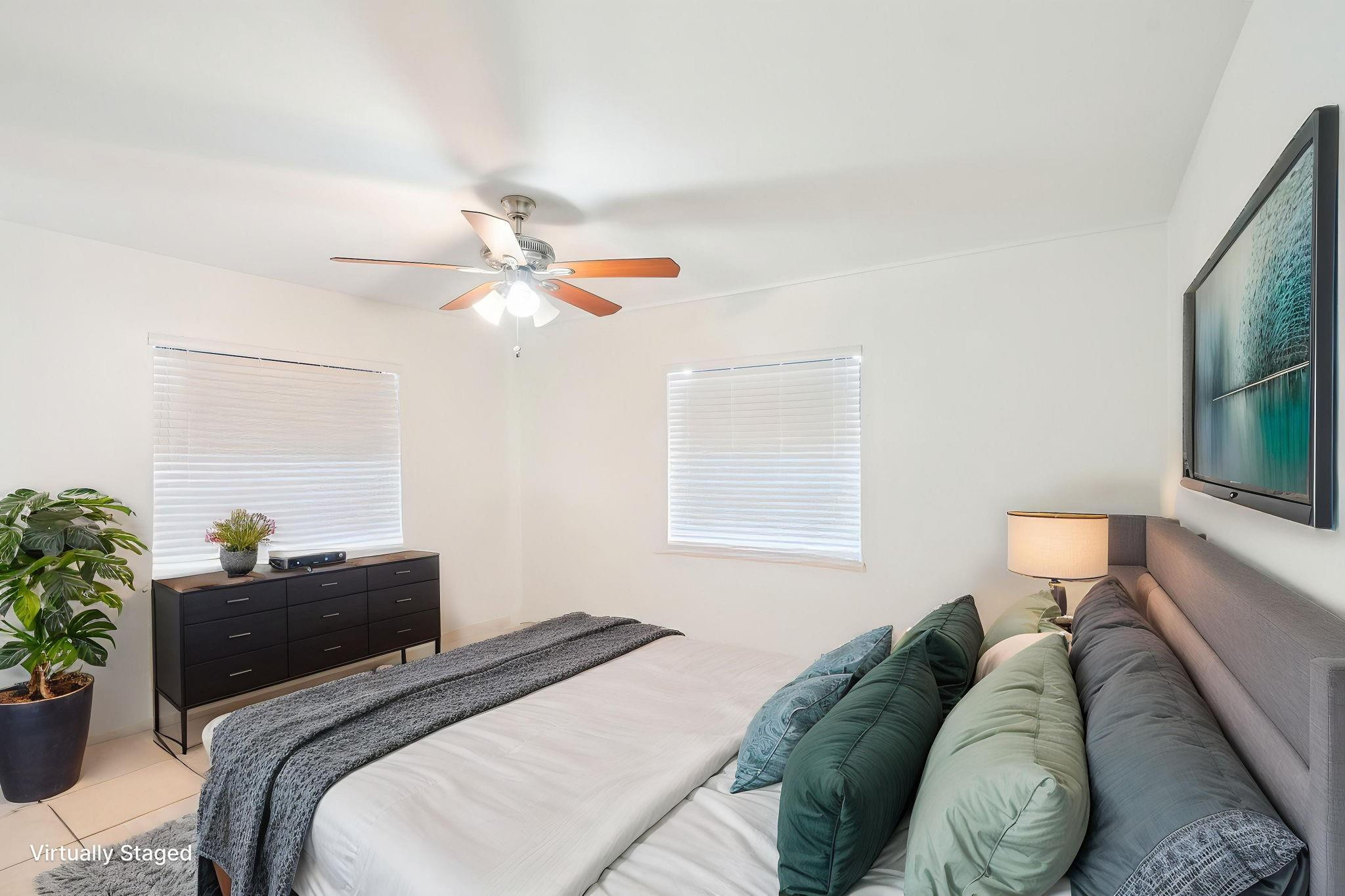 Leslie Homes 37-43 B - Residential