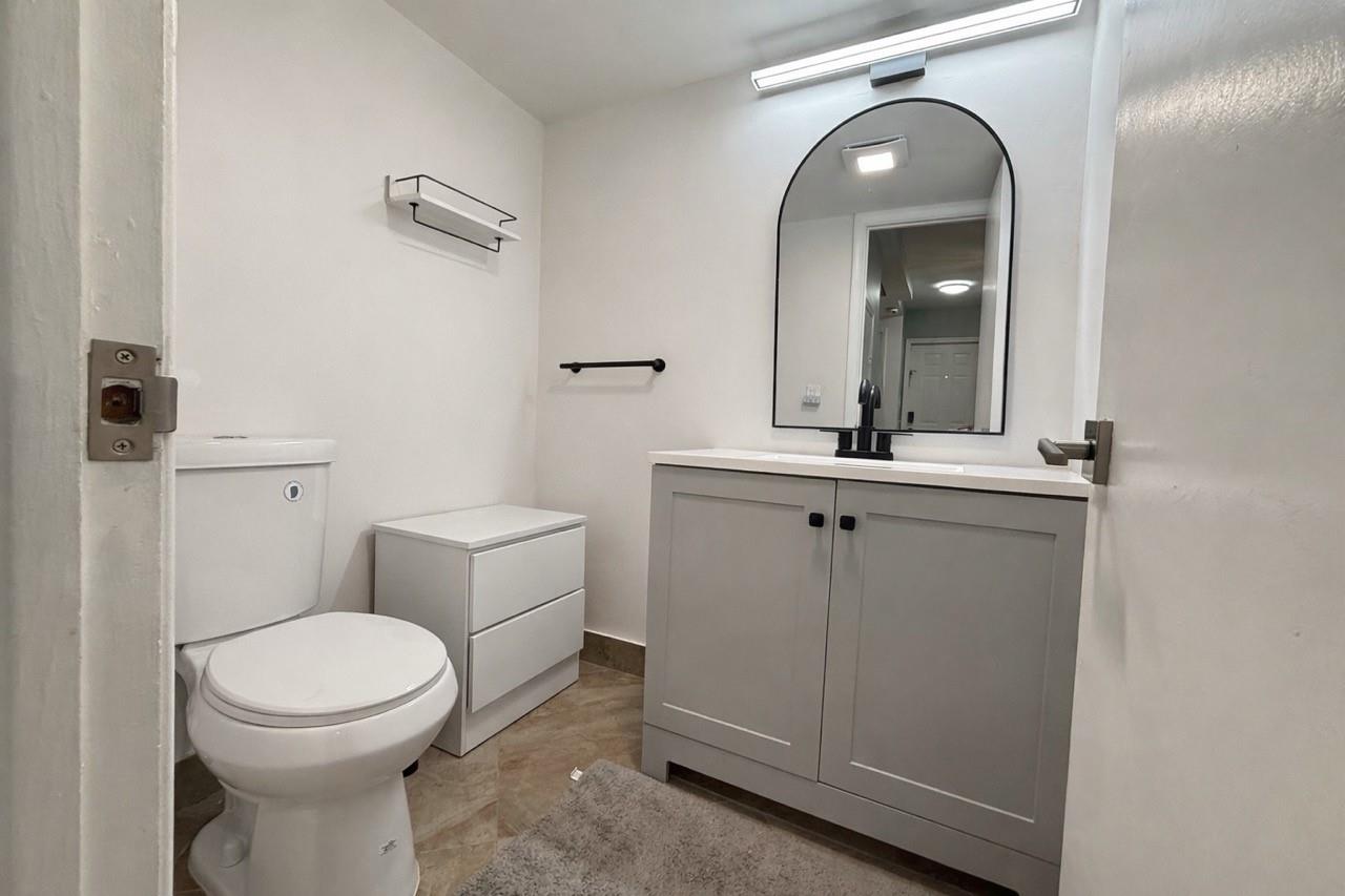 RACQUET CLUB - Residential Lease