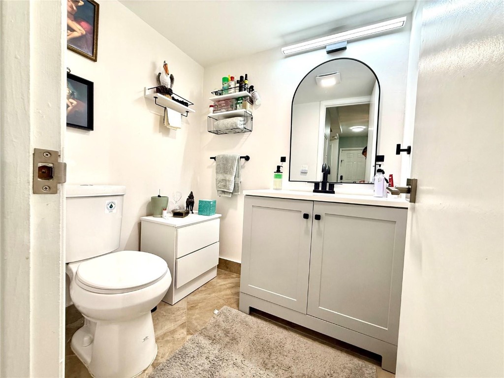 RACQUET CLUB - Residential Lease