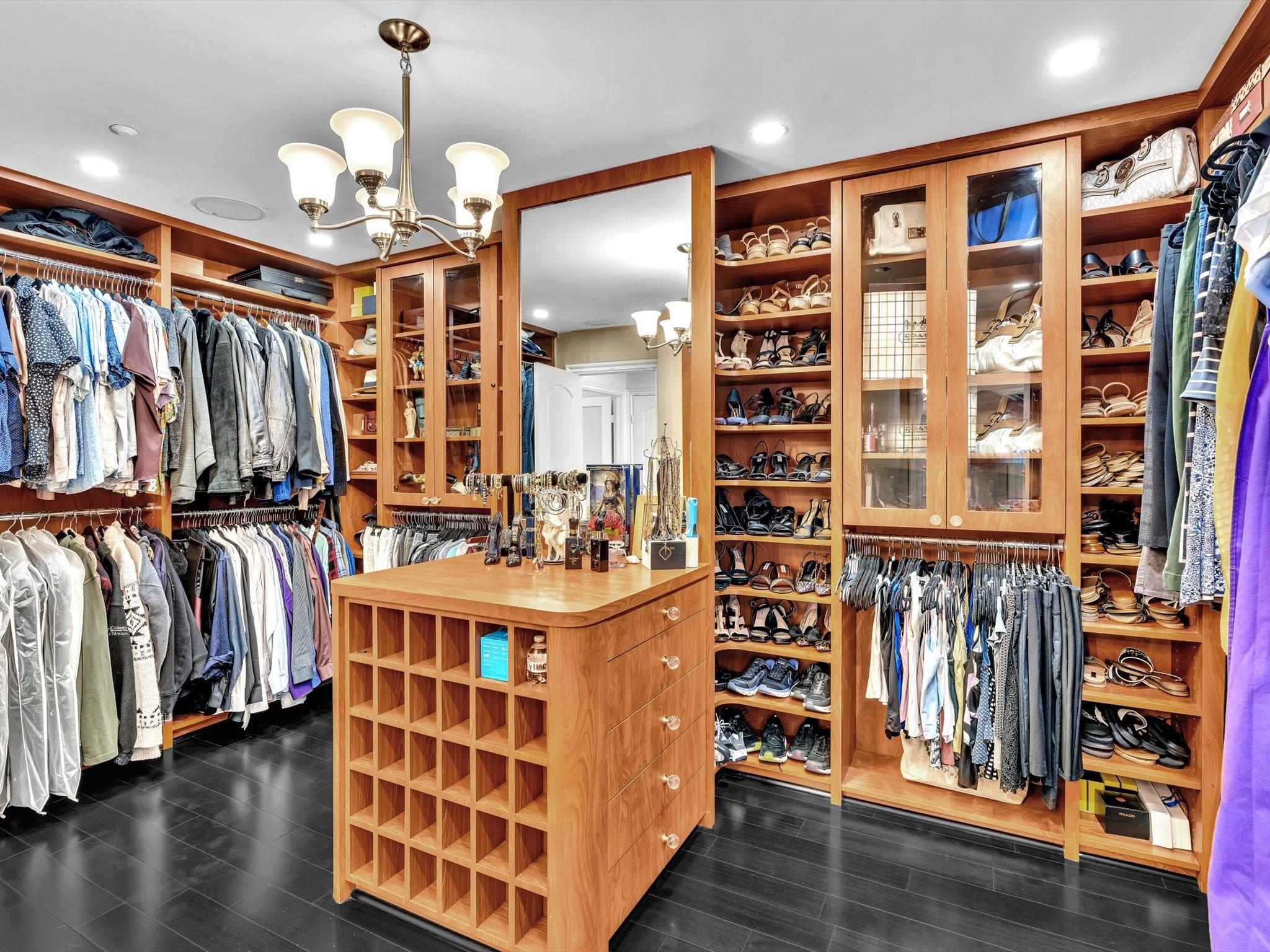 7000 ISL BLVD WILLIAMS IS - Residential