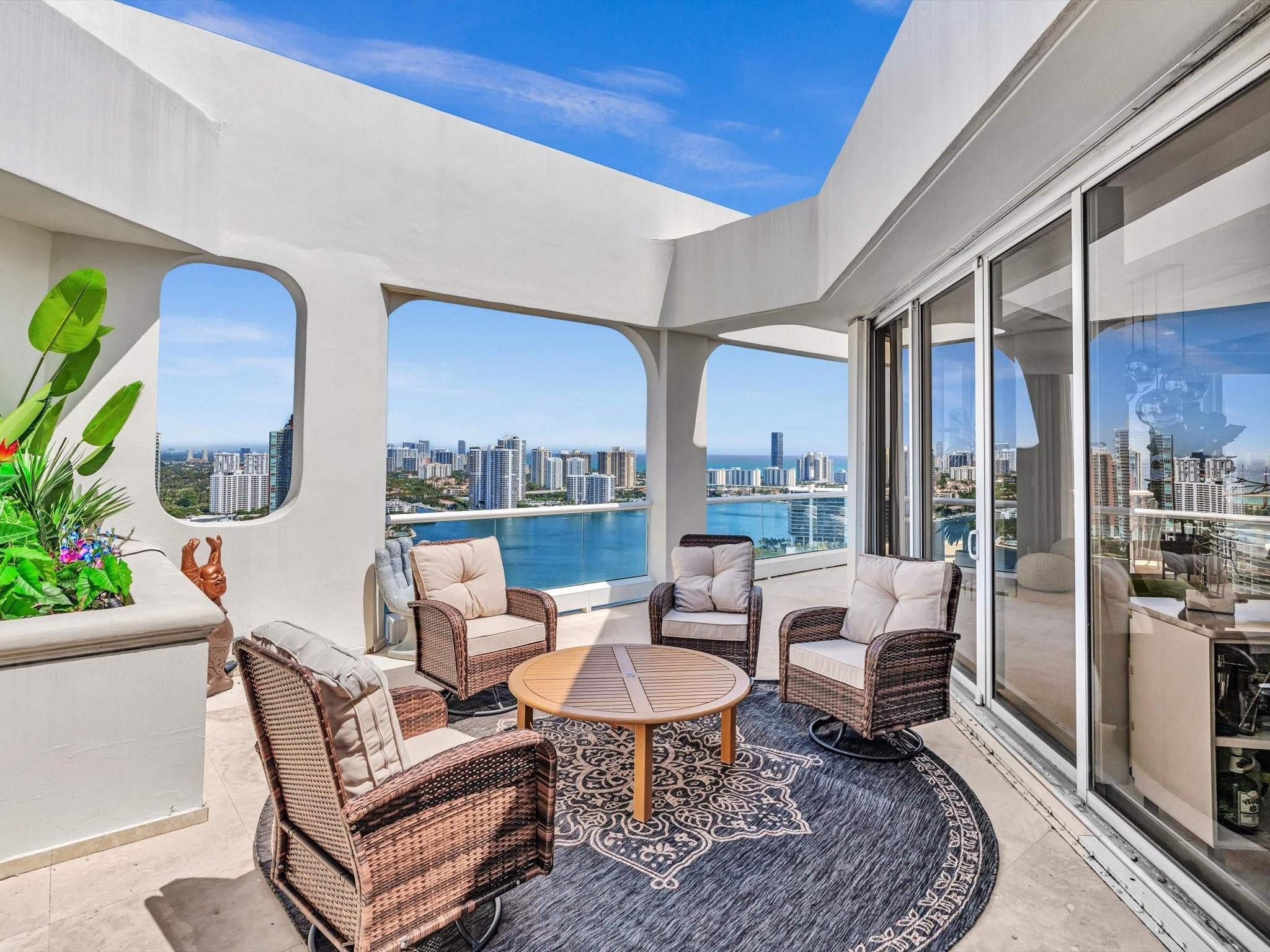 7000 ISL BLVD WILLIAMS IS - Residential