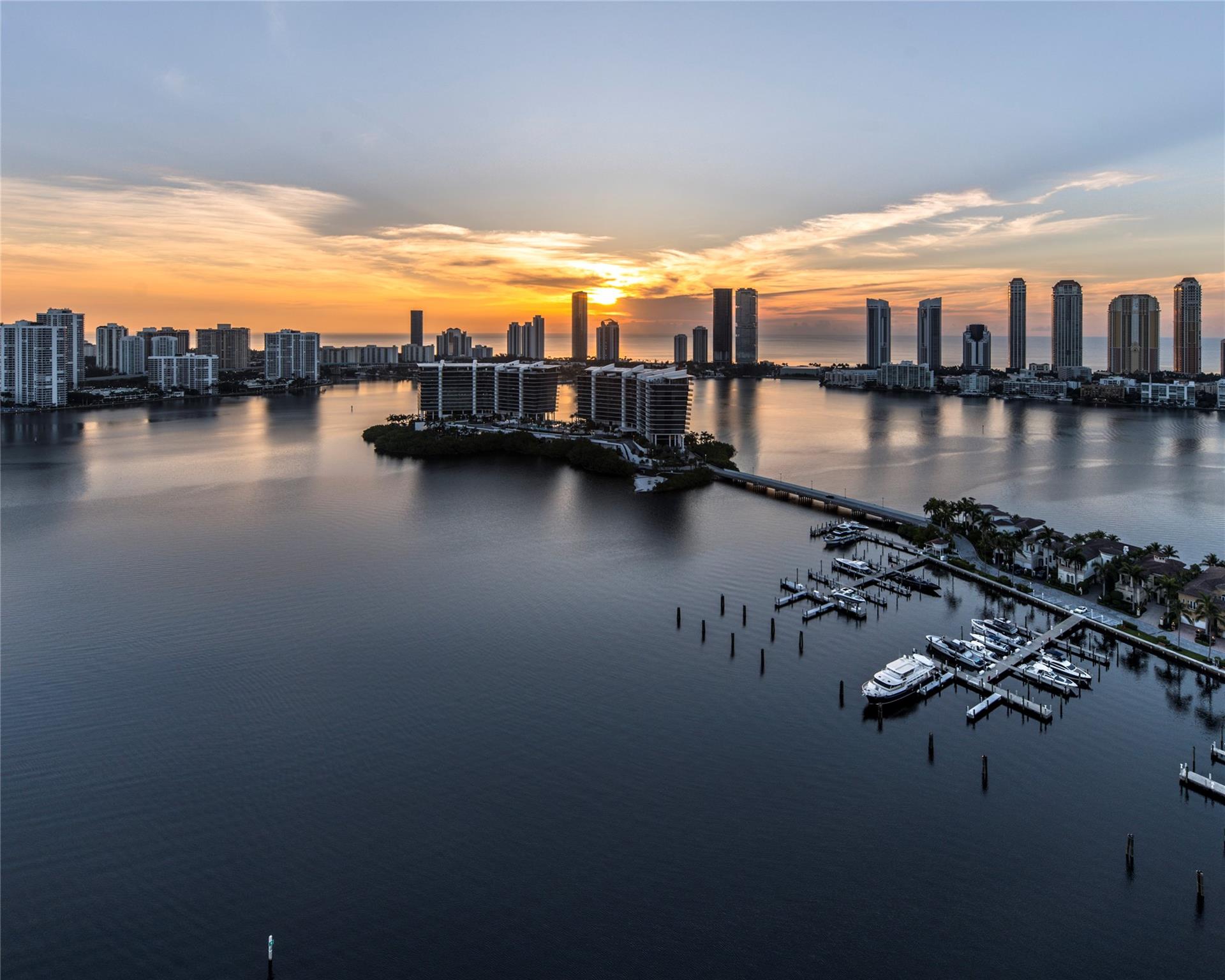 7000 ISL BLVD WILLIAMS IS - Residential