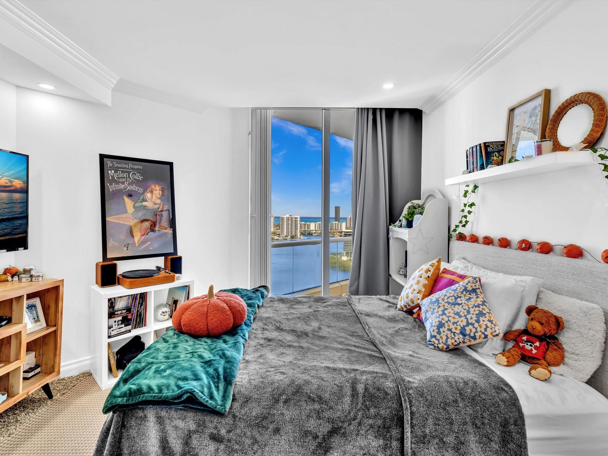 7000 ISL BLVD WILLIAMS IS - Residential