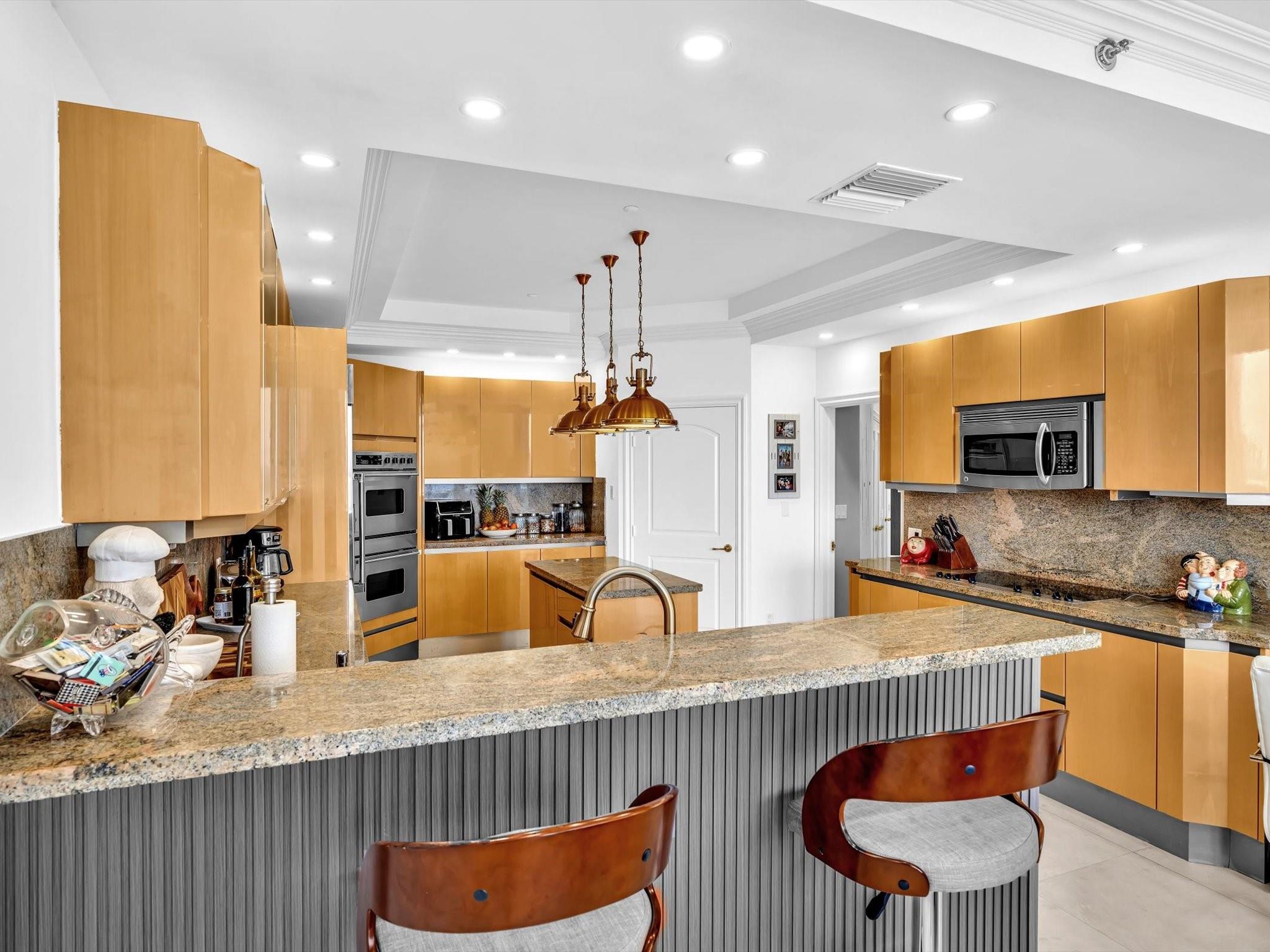 7000 ISL BLVD WILLIAMS IS - Residential