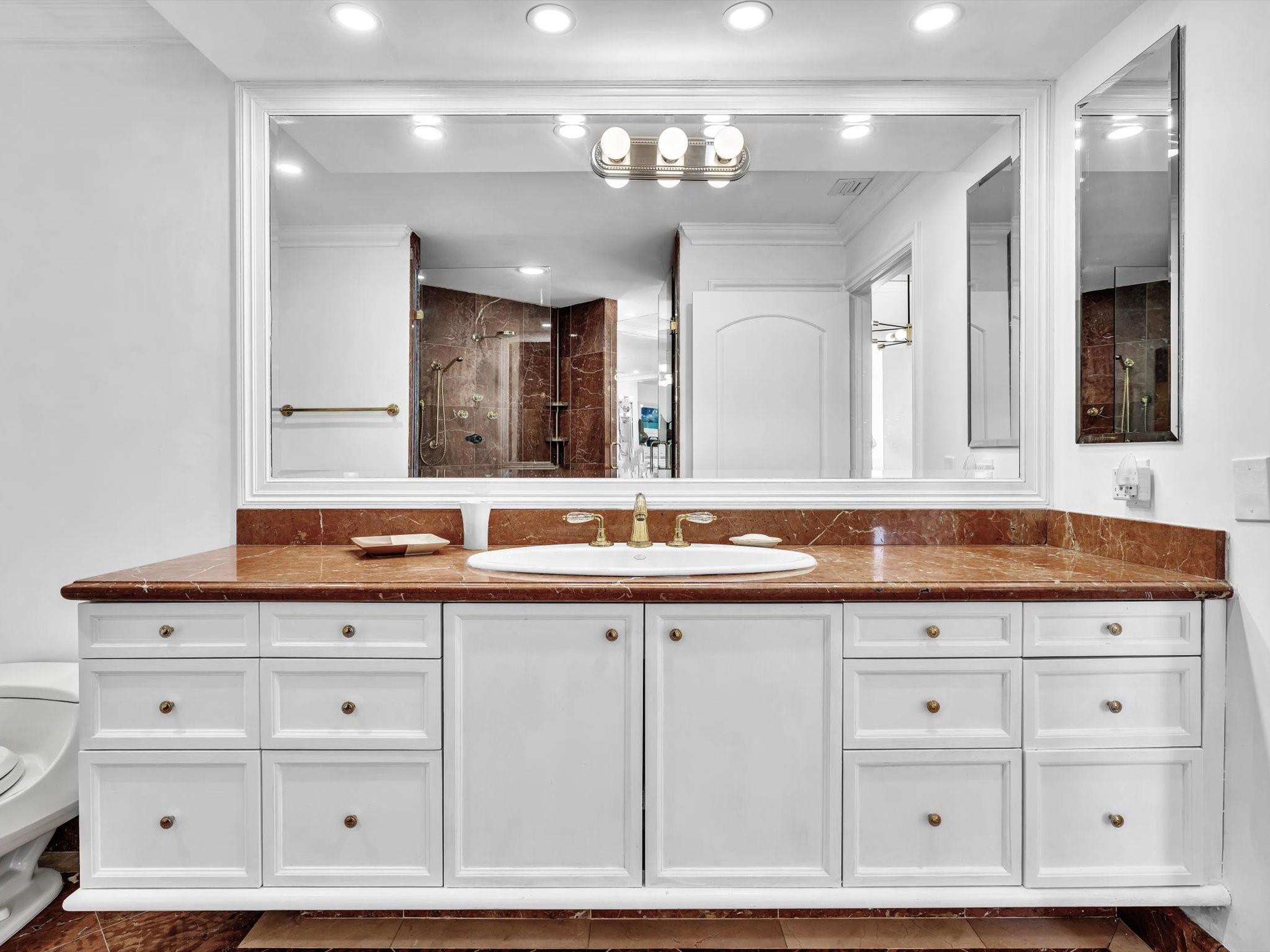 7000 ISL BLVD WILLIAMS IS - Residential