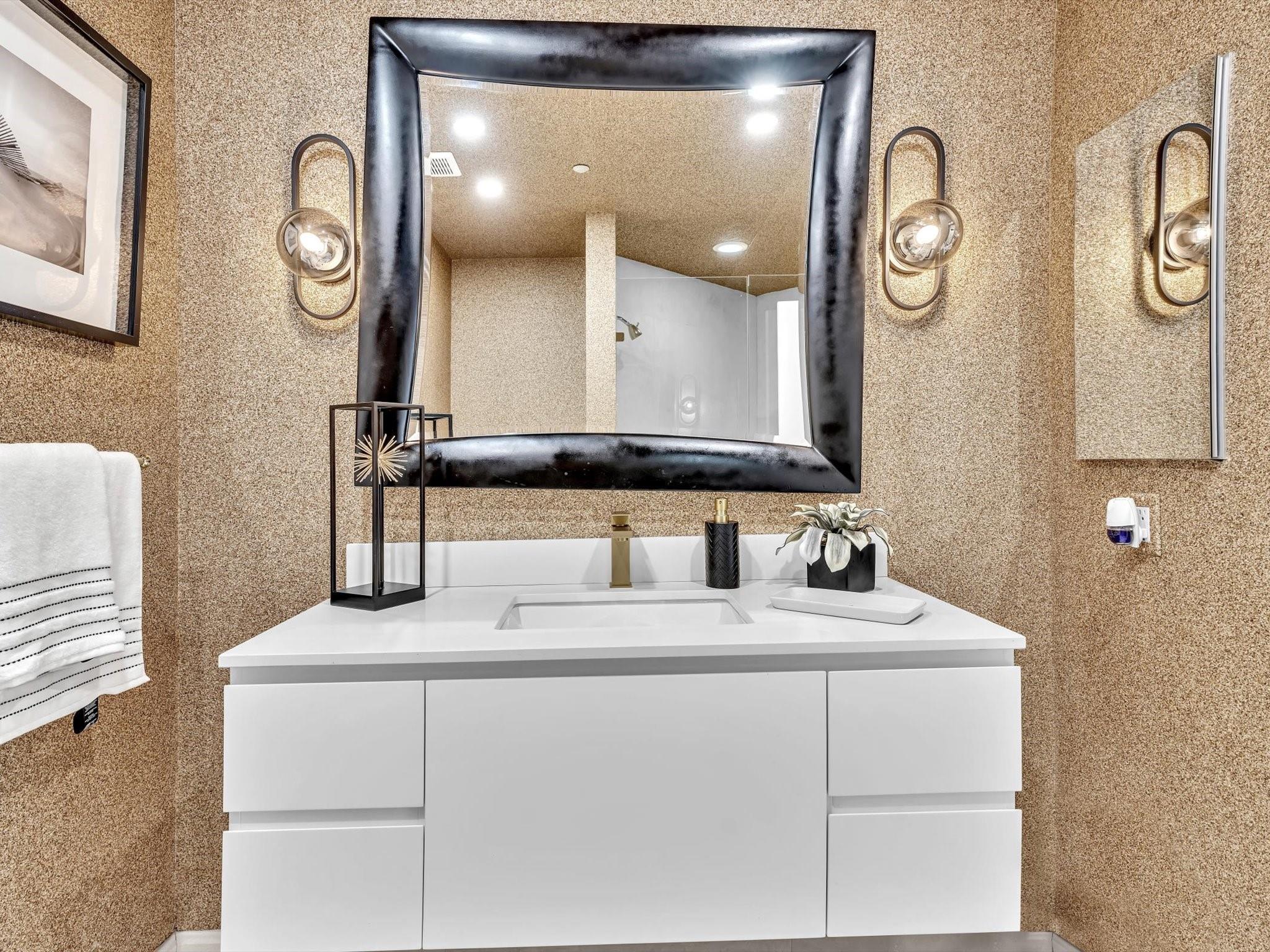 7000 ISL BLVD WILLIAMS IS - Residential