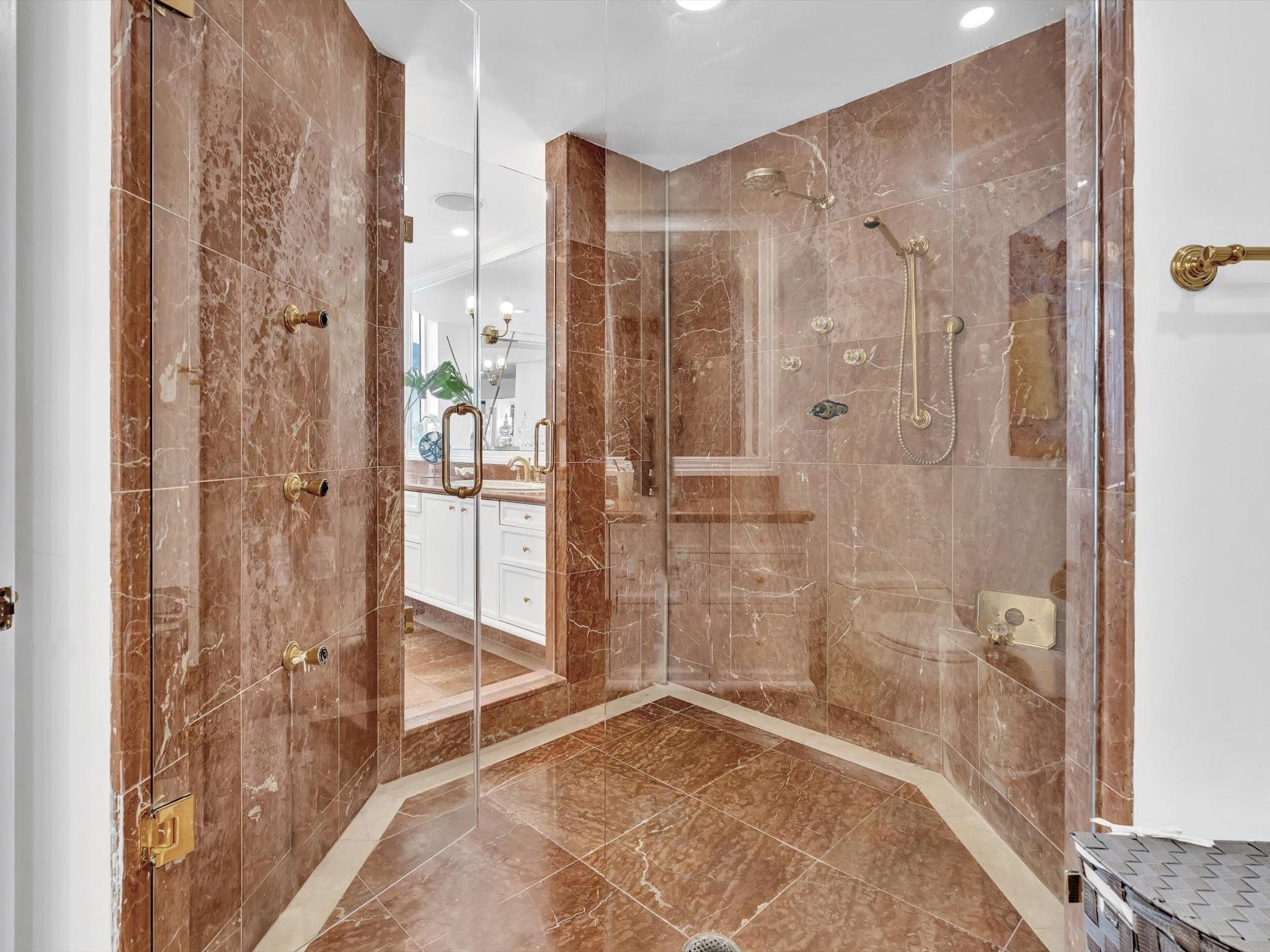 7000 ISL BLVD WILLIAMS IS - Residential