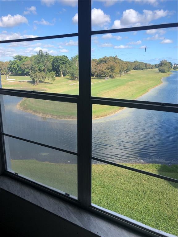 FAIRWAYS OF TAMARAC - Residential