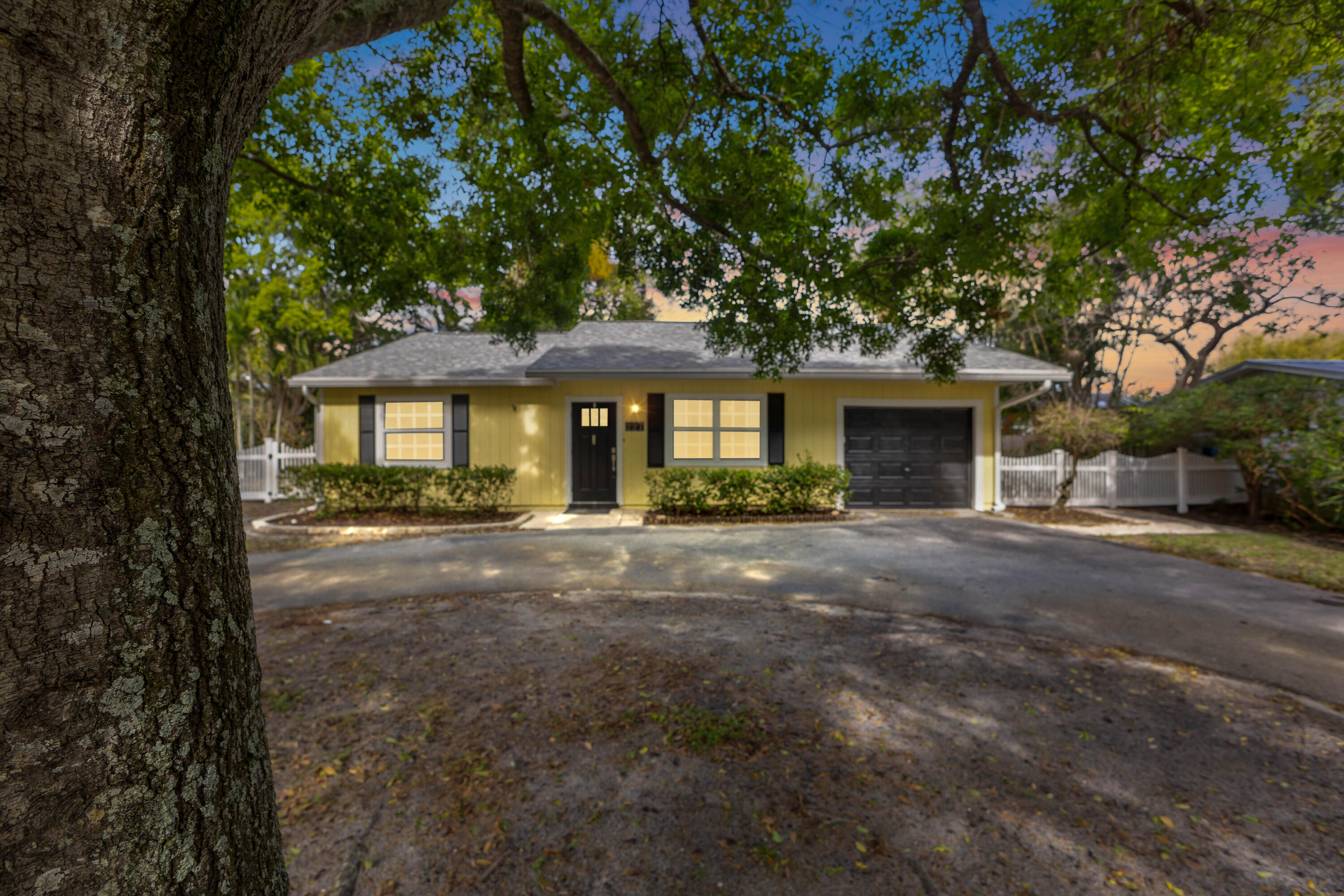 JUPITER IN THE PINES - Residential Lease