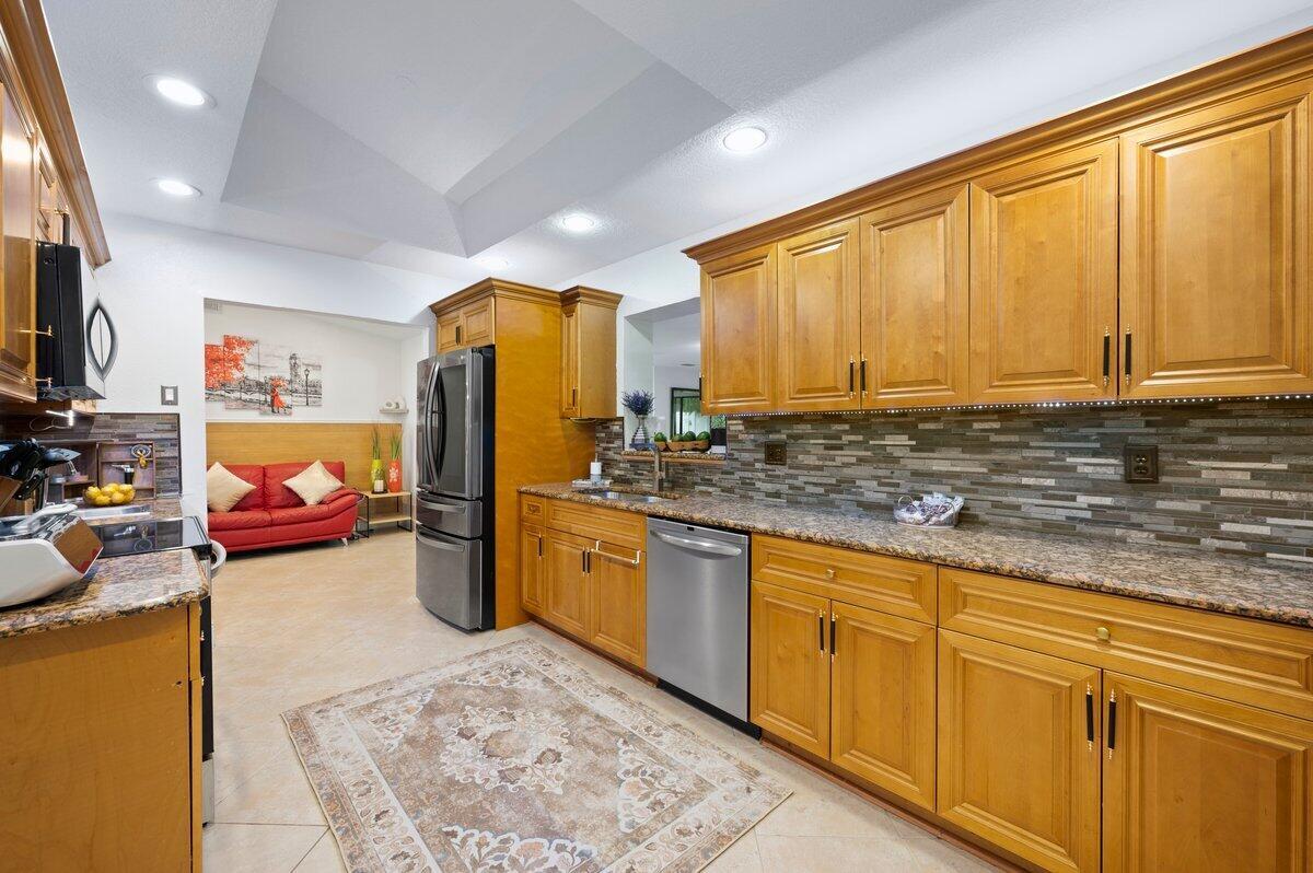 PORT ST LUCIE SECTION 13 - Residential Lease