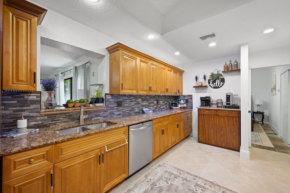 PORT ST LUCIE SECTION 13 - Residential Lease