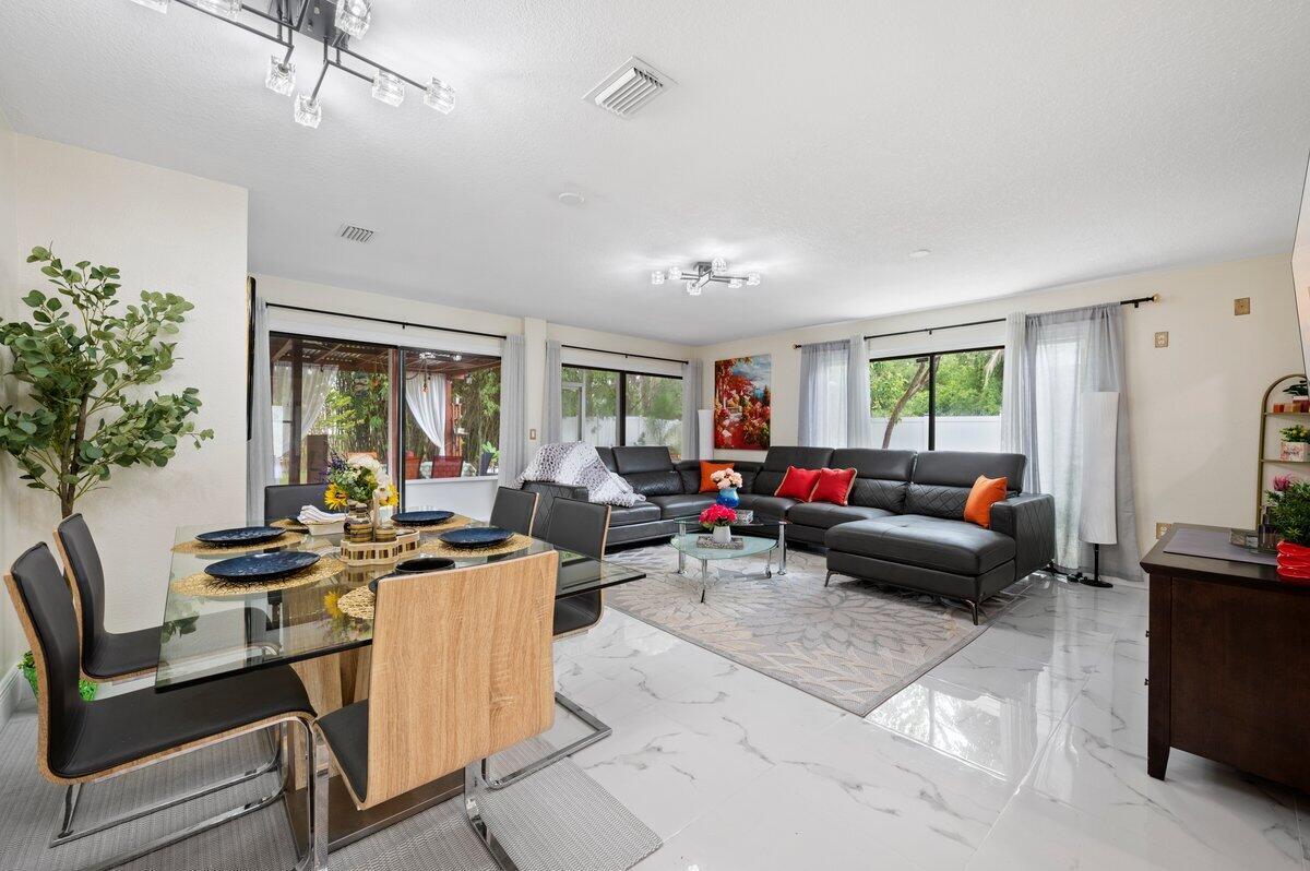 PORT ST LUCIE SECTION 13 - Residential Lease