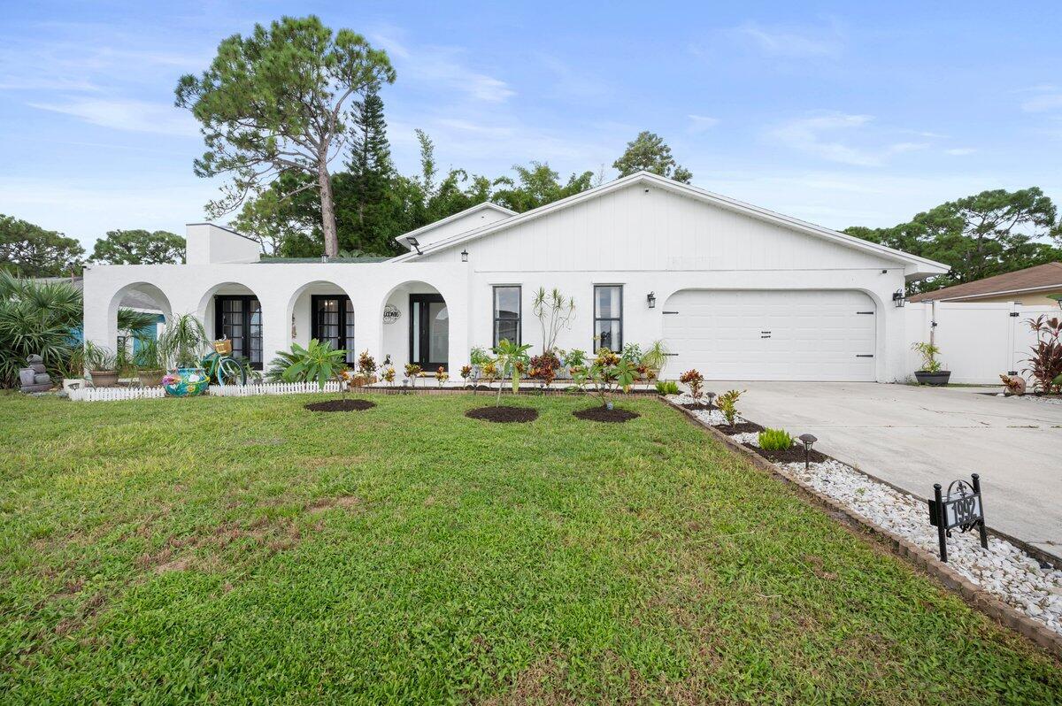 PORT ST LUCIE SECTION 13 - Residential Lease