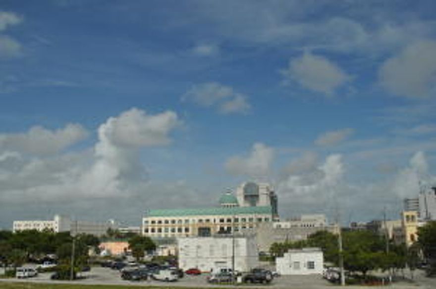 Large Square footage and beautifully done 3 bedroom in the downtown area.  Loads of light from the corner unit.  Two balconies, crown moldings, custom paint job. Large Square footage and loads of windows and light makes this spacious property feel like a home.  Building on the Corner of Evernia and Dixie which give you quick access to all of Downtown amenities all within a two block walking area.  Priced right to call home.