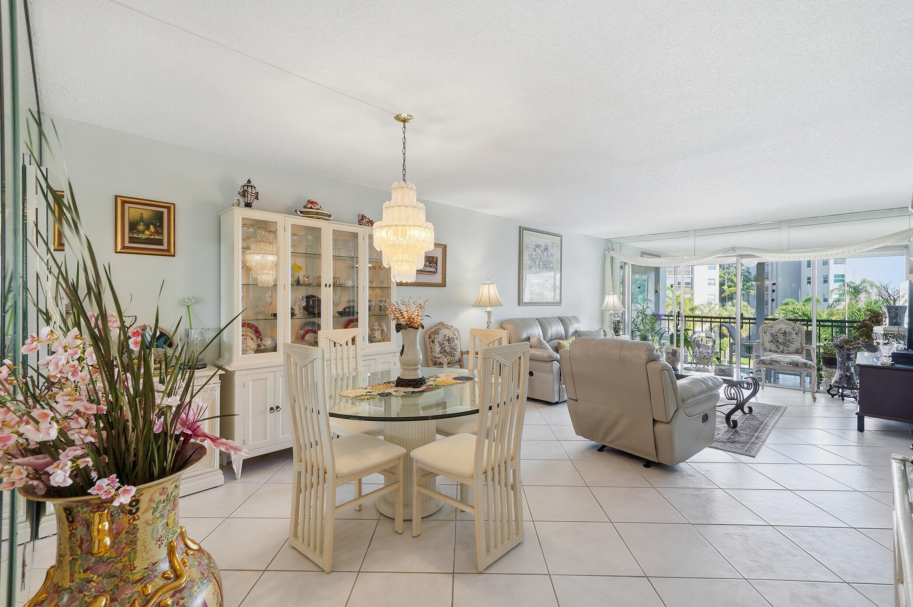 18TH HOLE AT INVERRARY CONDO - Residential