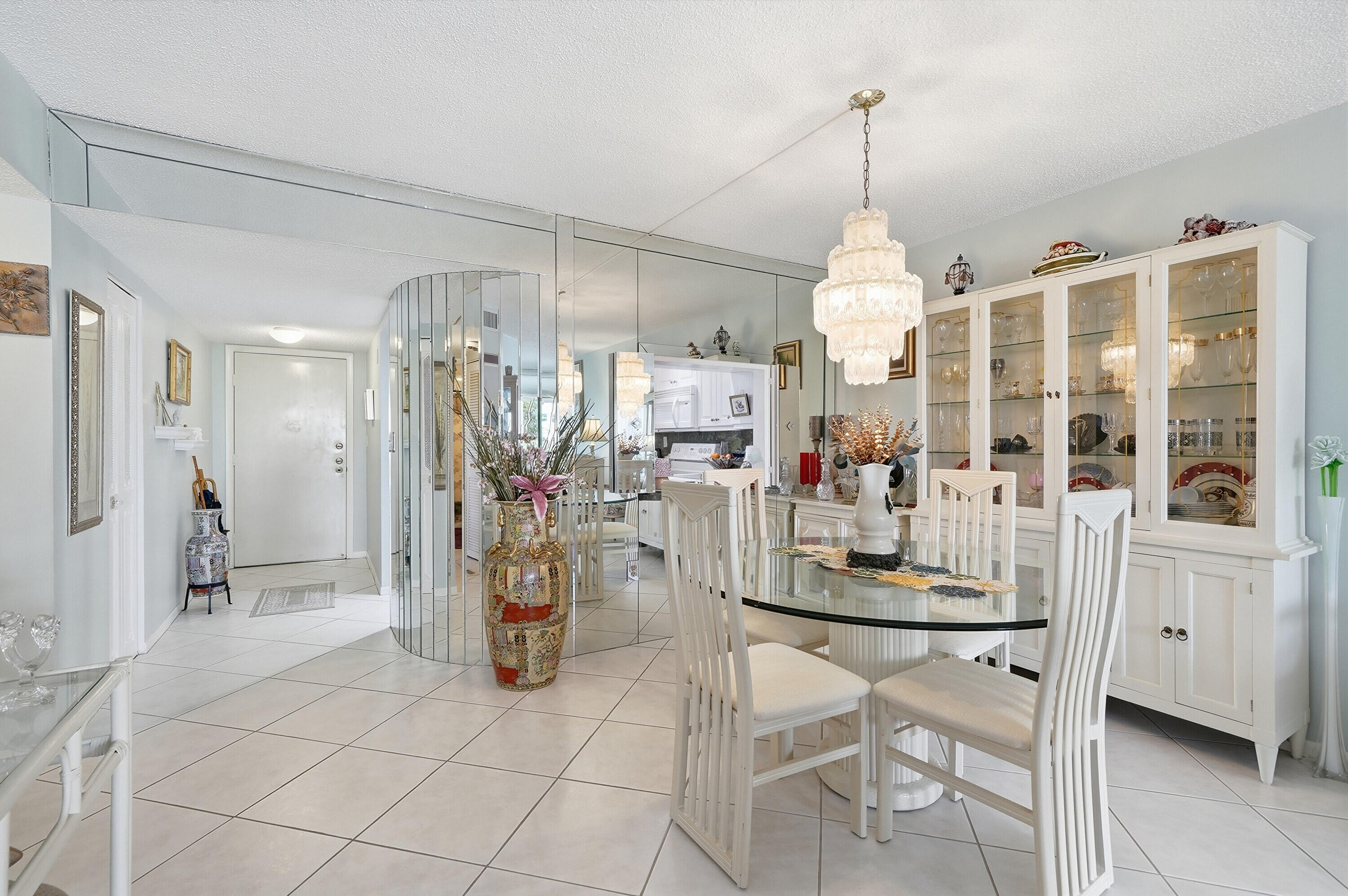 18TH HOLE AT INVERRARY CONDO - Residential