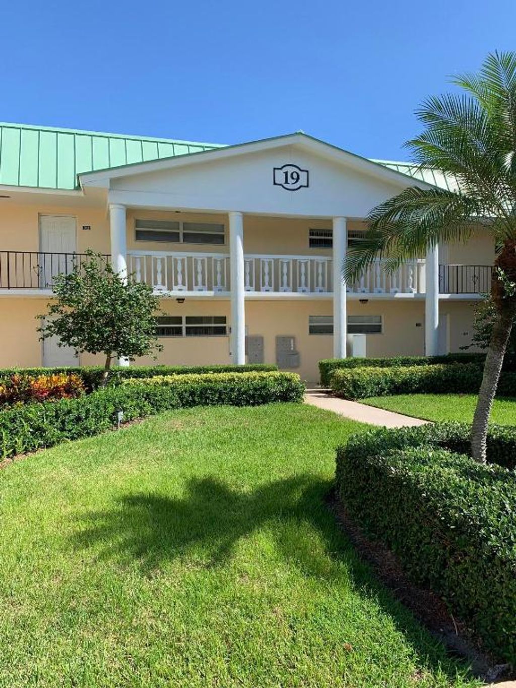 Photo of 19 Colonial Club Dr #202, Boynton Beach, FL 33435 (MLS # R11138476)