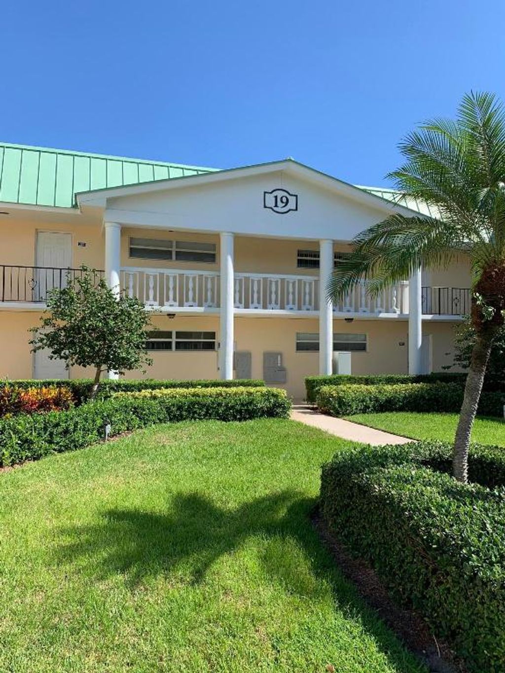 Photo of 19 Colonial Club Dr #202, Boynton Beach, FL 33435 (MLS # R11138476)