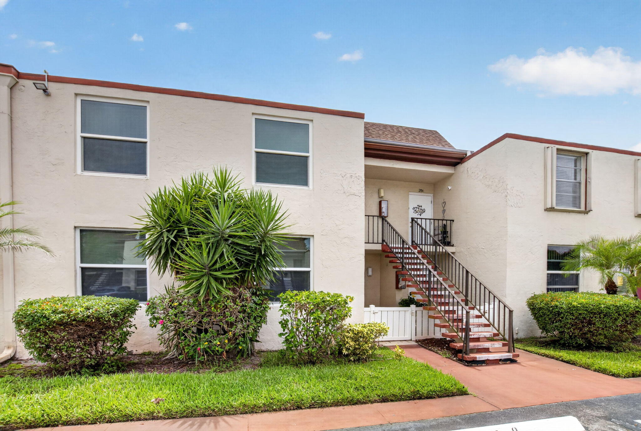 11 Willowbrook Lane 204