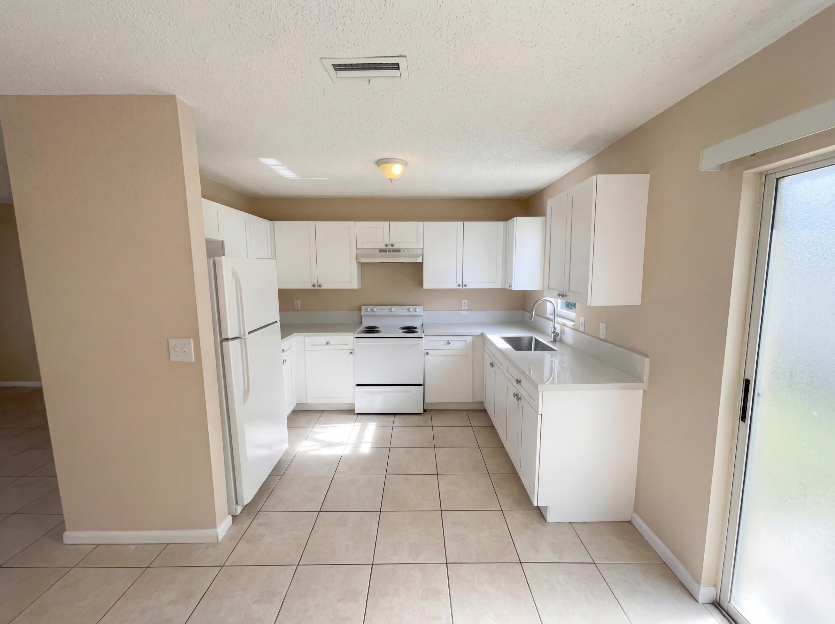 PORT ST LUCIE SECTION 2 - Residential