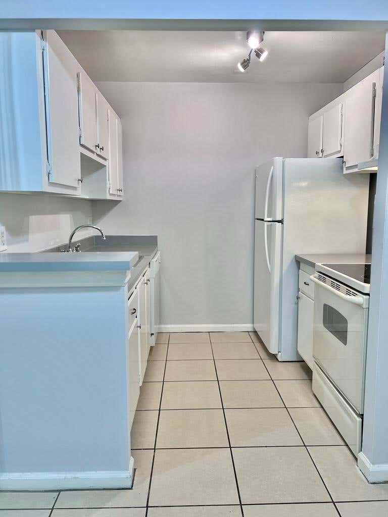 Photo of 1500 N CONGRESS Avenue #B47, West Palm Beach, FL 33401 (MLS # B26055320)