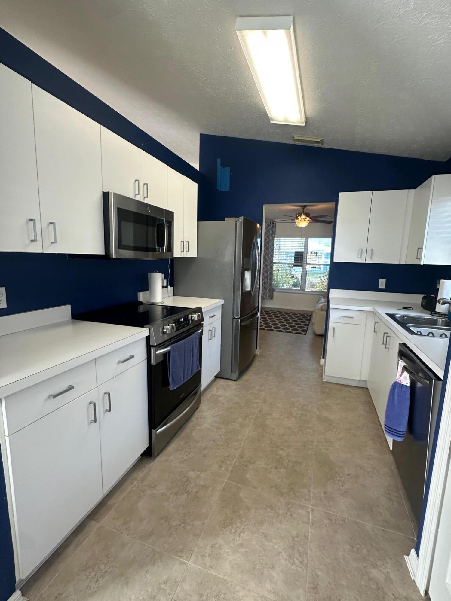 SPANISH LAKES FAIRWAYS NE PHASE - Residential