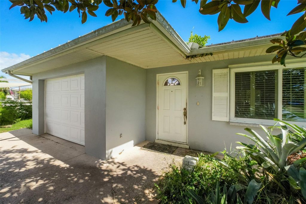 Photo of 413 Willows Avenue, Port Saint Lucie, FL 34952 (MLS # F10535062)