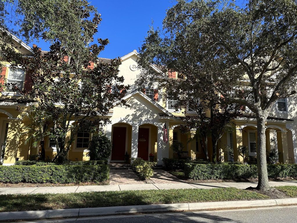 Photo of 111 Ennis Lane, Jupiter, FL 33458 (MLS # R10936301)