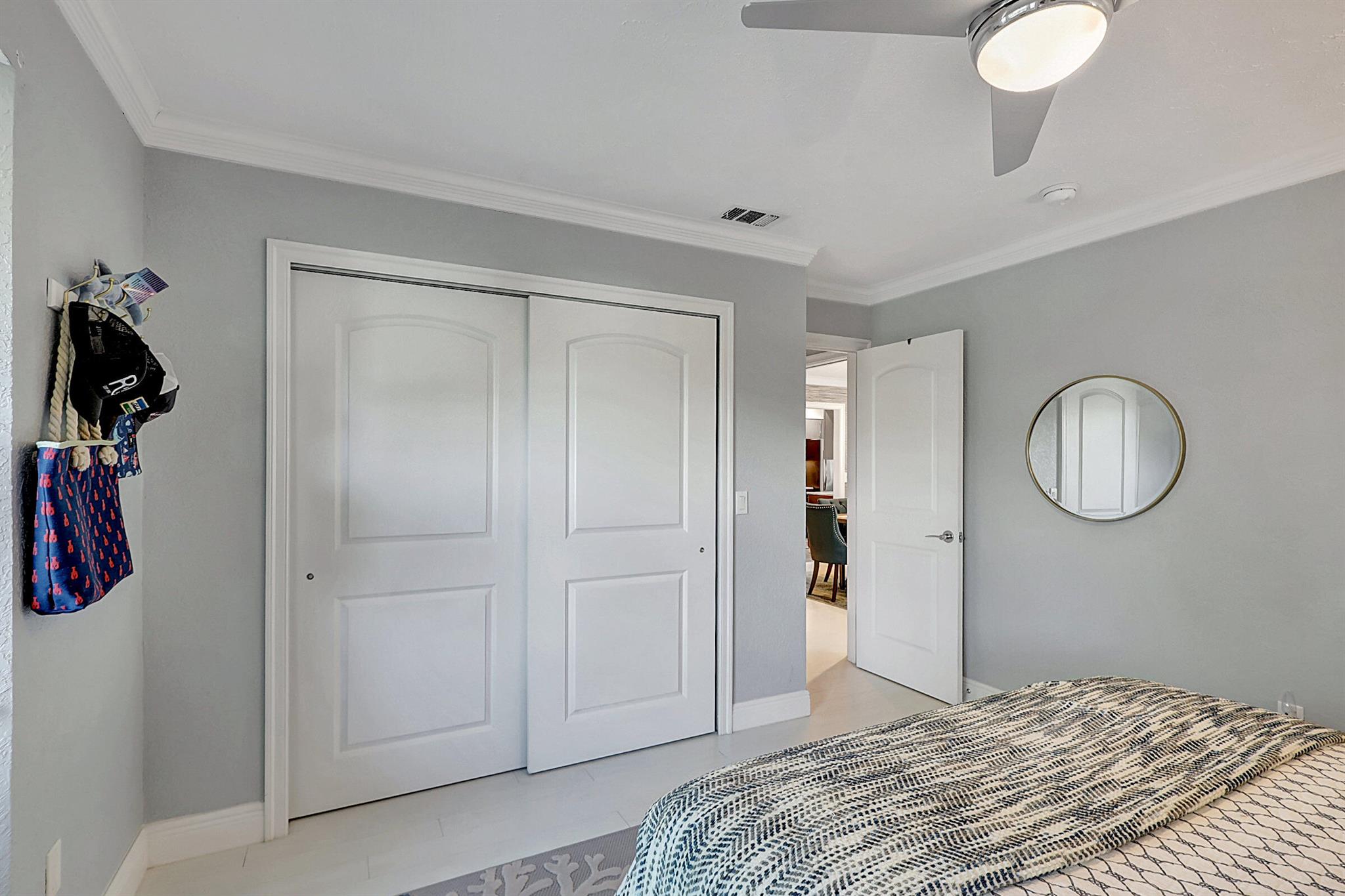 YACHT & COUNTRY CLUB OF S - Residential Lease