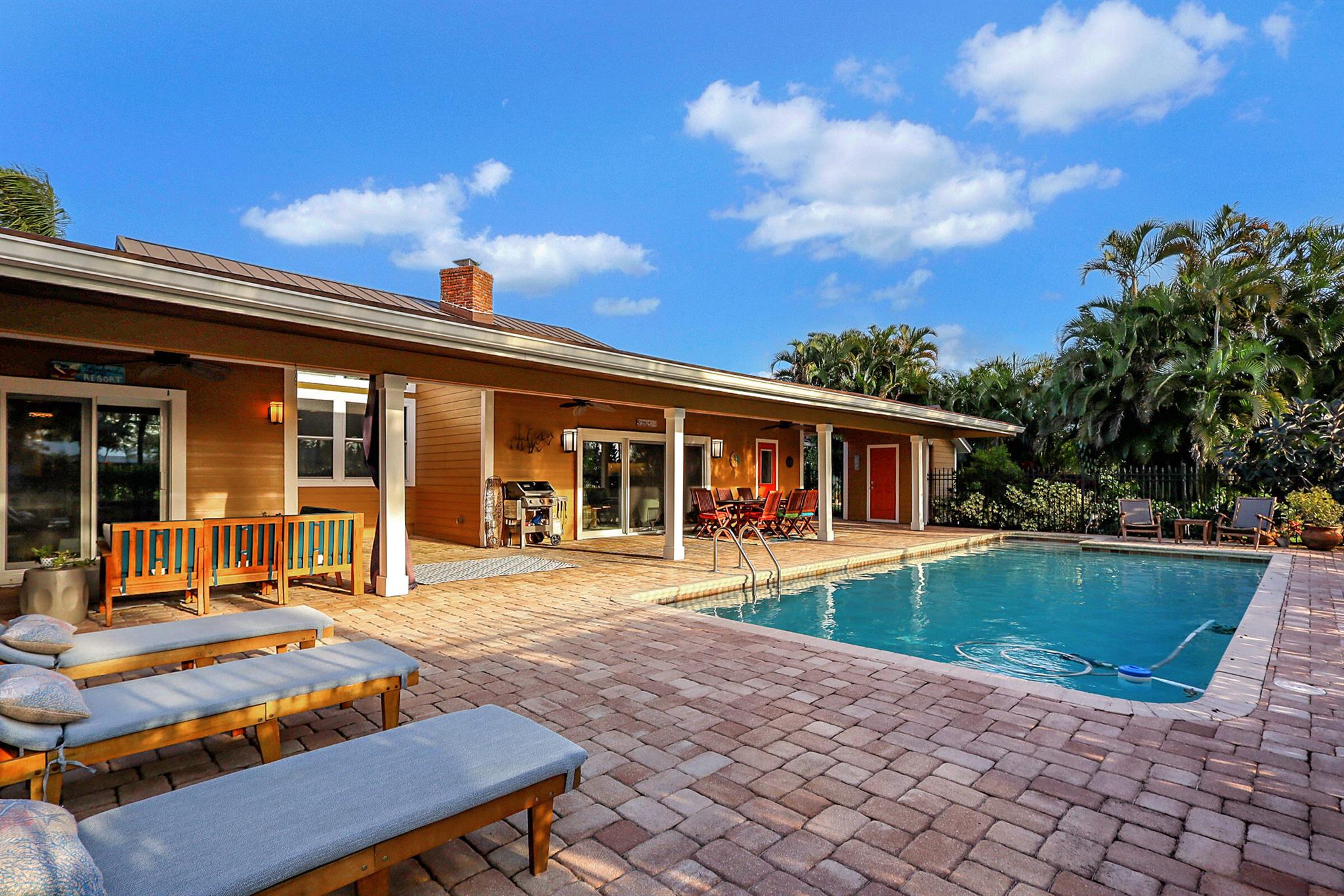 YACHT & COUNTRY CLUB OF S - Residential Lease