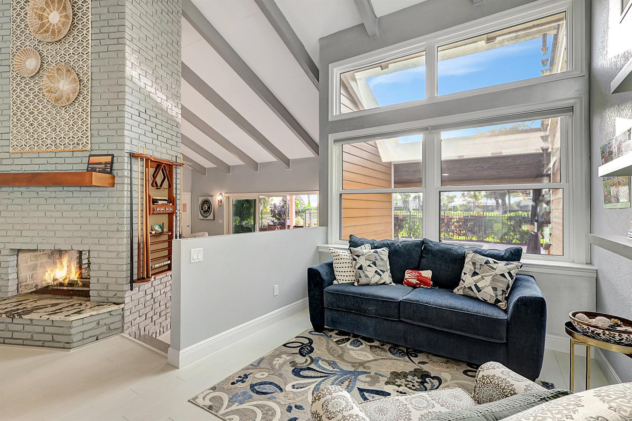 YACHT & COUNTRY CLUB OF S - Residential Lease