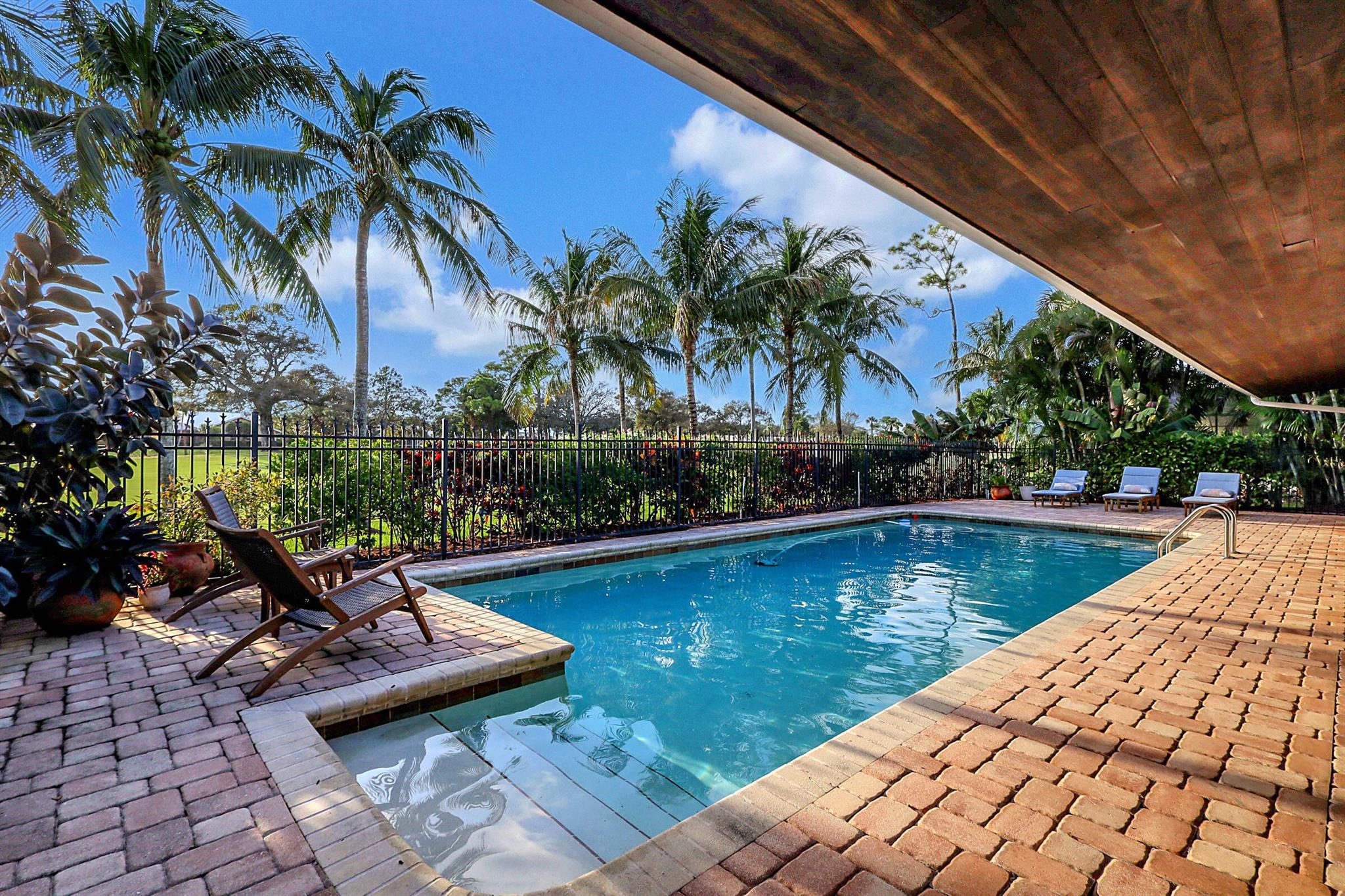 YACHT & COUNTRY CLUB OF S - Residential Lease