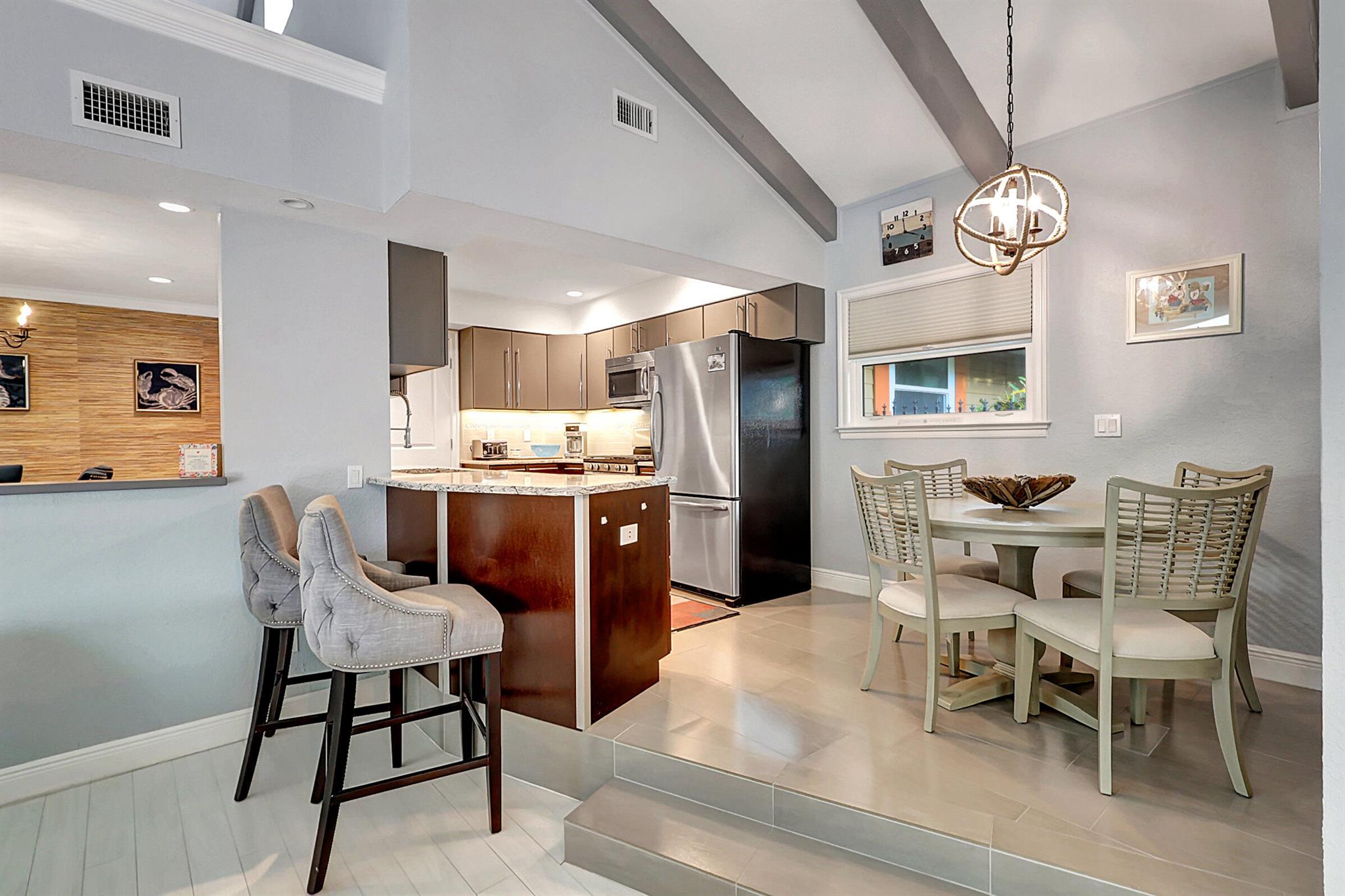 YACHT & COUNTRY CLUB OF S - Residential Lease