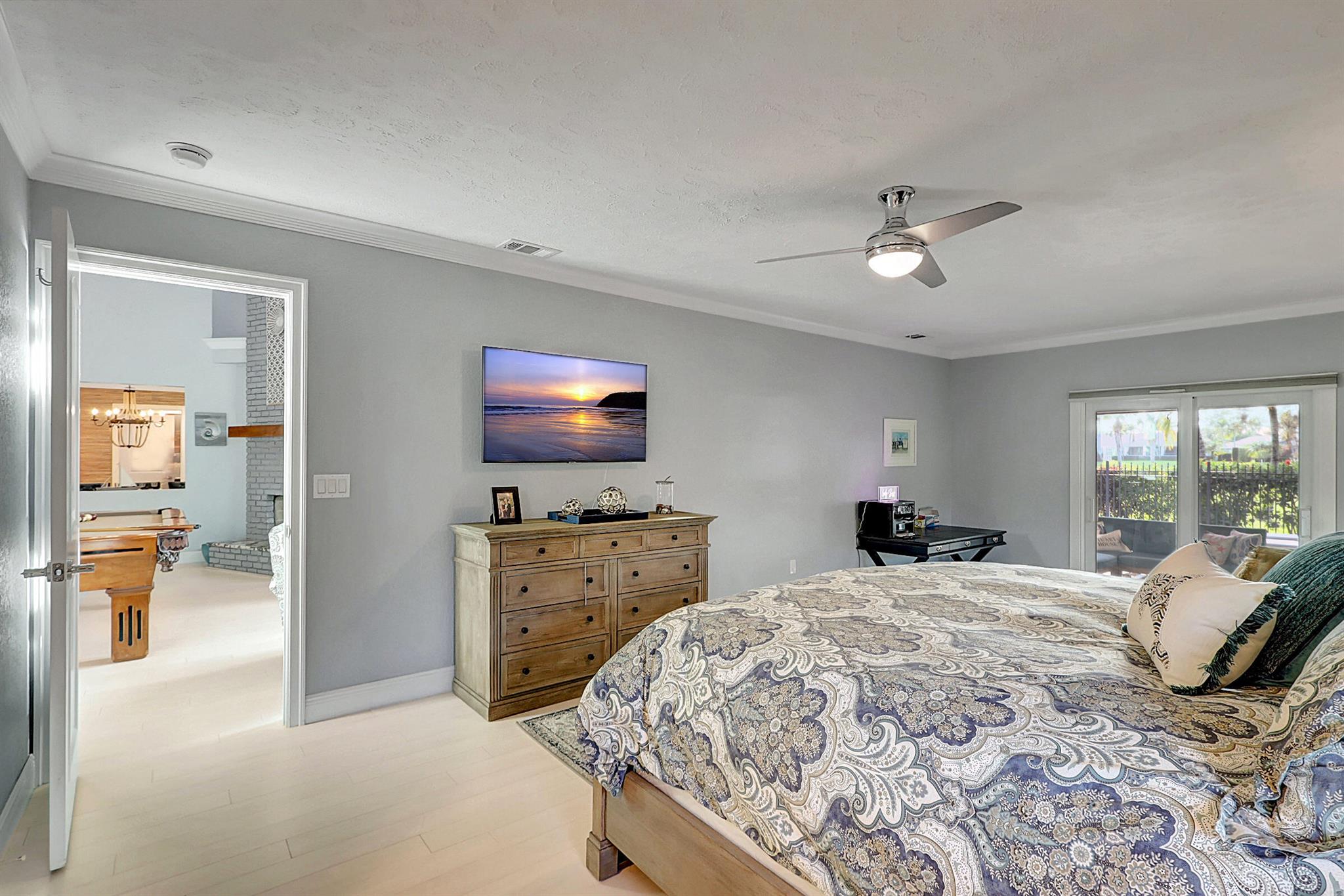 YACHT & COUNTRY CLUB OF S - Residential Lease