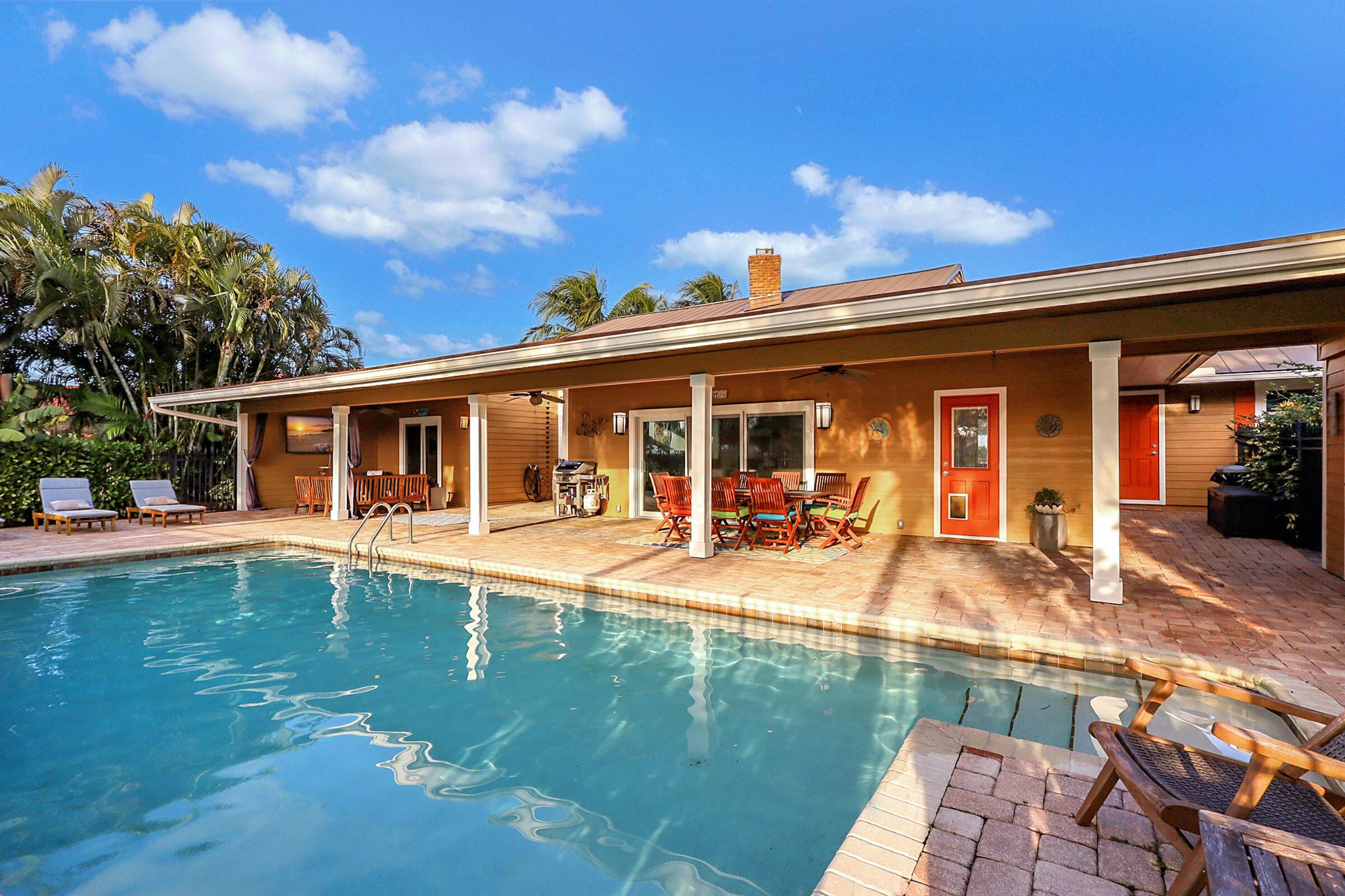 YACHT & COUNTRY CLUB OF S - Residential Lease