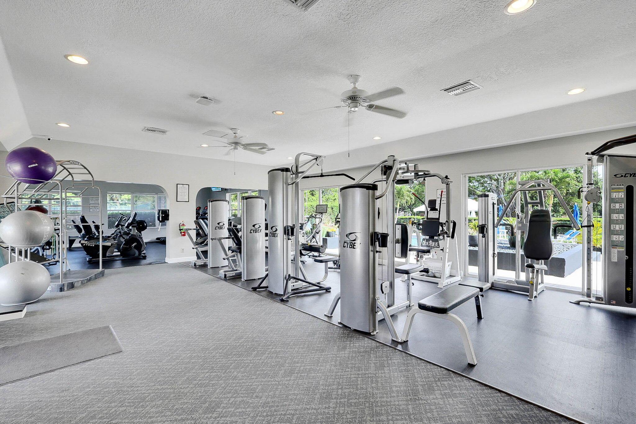 YACHT & COUNTRY CLUB OF S - Residential Lease