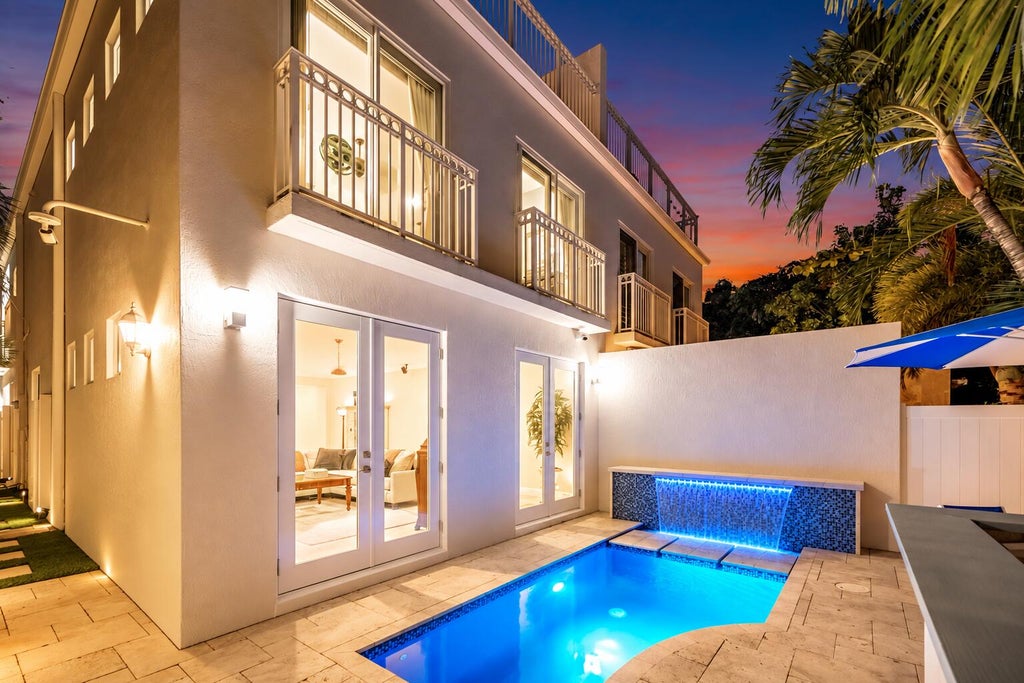 Photo of 1419 NE 4th Place, Fort Lauderdale, FL 33301 (MLS # B26079003)